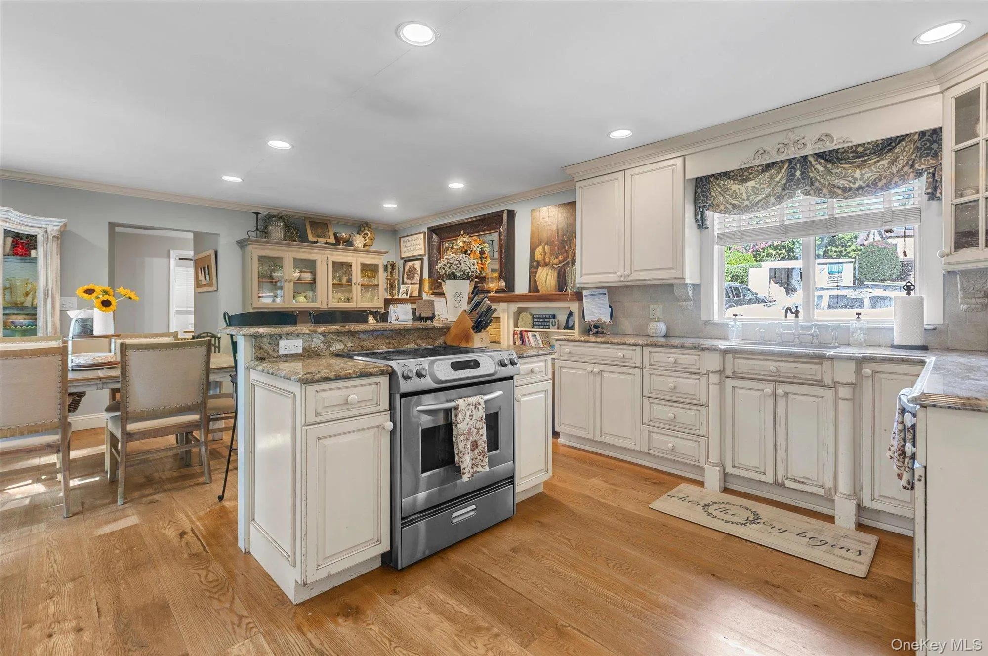 22 Alice Lane, Smithtown, NY, 3 Bedrooms Bedrooms, 6 Rooms Rooms,2 BathroomsBathrooms,Residential,For Rent,Alice,0,1064277 22 Alice Lane, Smithtown, NY, 3 Bedrooms Bedrooms, 6 Rooms Rooms,2 BathroomsBathrooms,Residential,For Rent,Alice,0,1064277