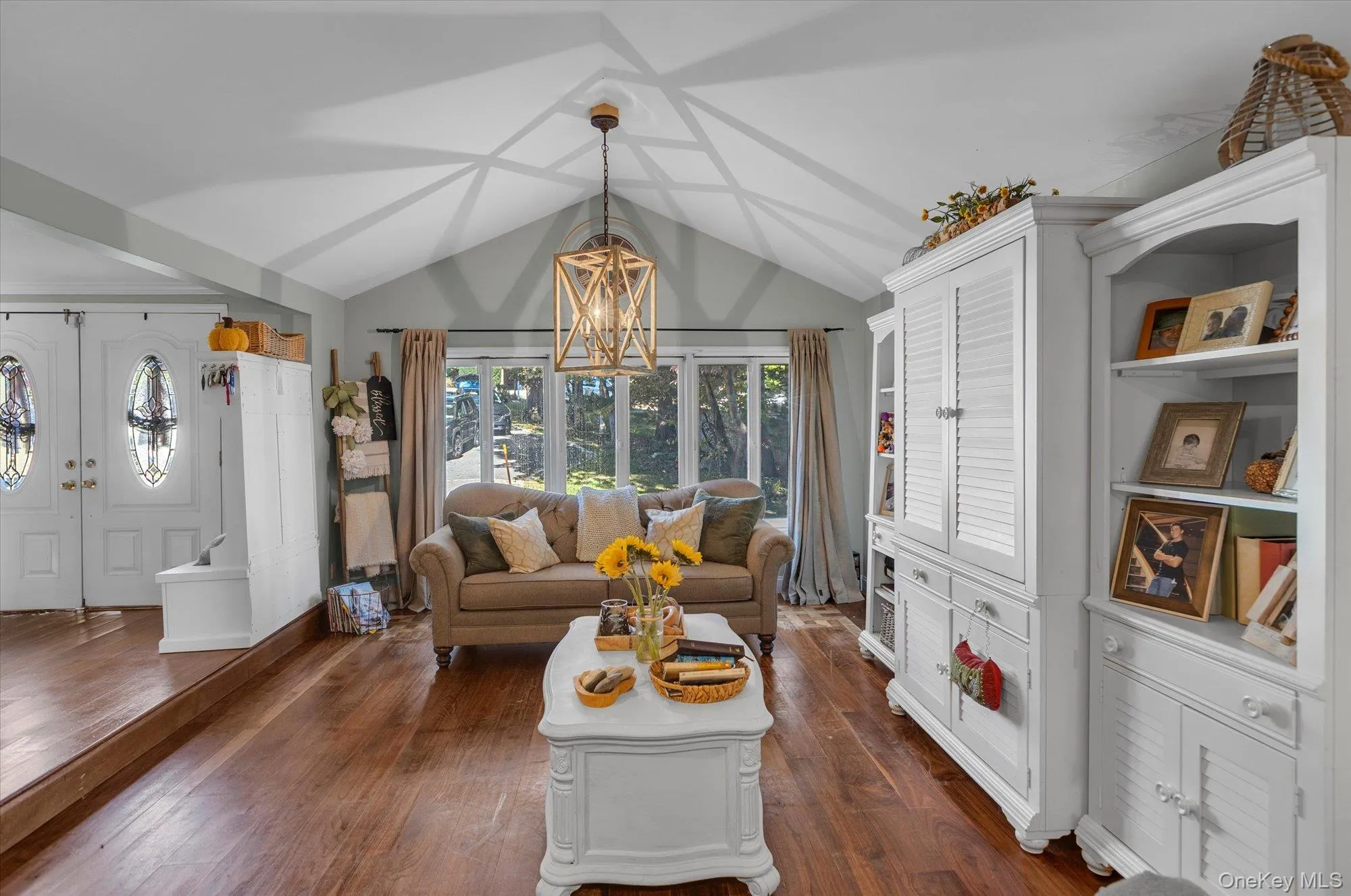 22 Alice Lane, Smithtown, NY, 3 Bedrooms Bedrooms, 6 Rooms Rooms,2 BathroomsBathrooms,Residential,For Rent,Alice,0,1064277 22 Alice Lane, Smithtown, NY, 3 Bedrooms Bedrooms, 6 Rooms Rooms,2 BathroomsBathrooms,Residential,For Rent,Alice,0,1064277