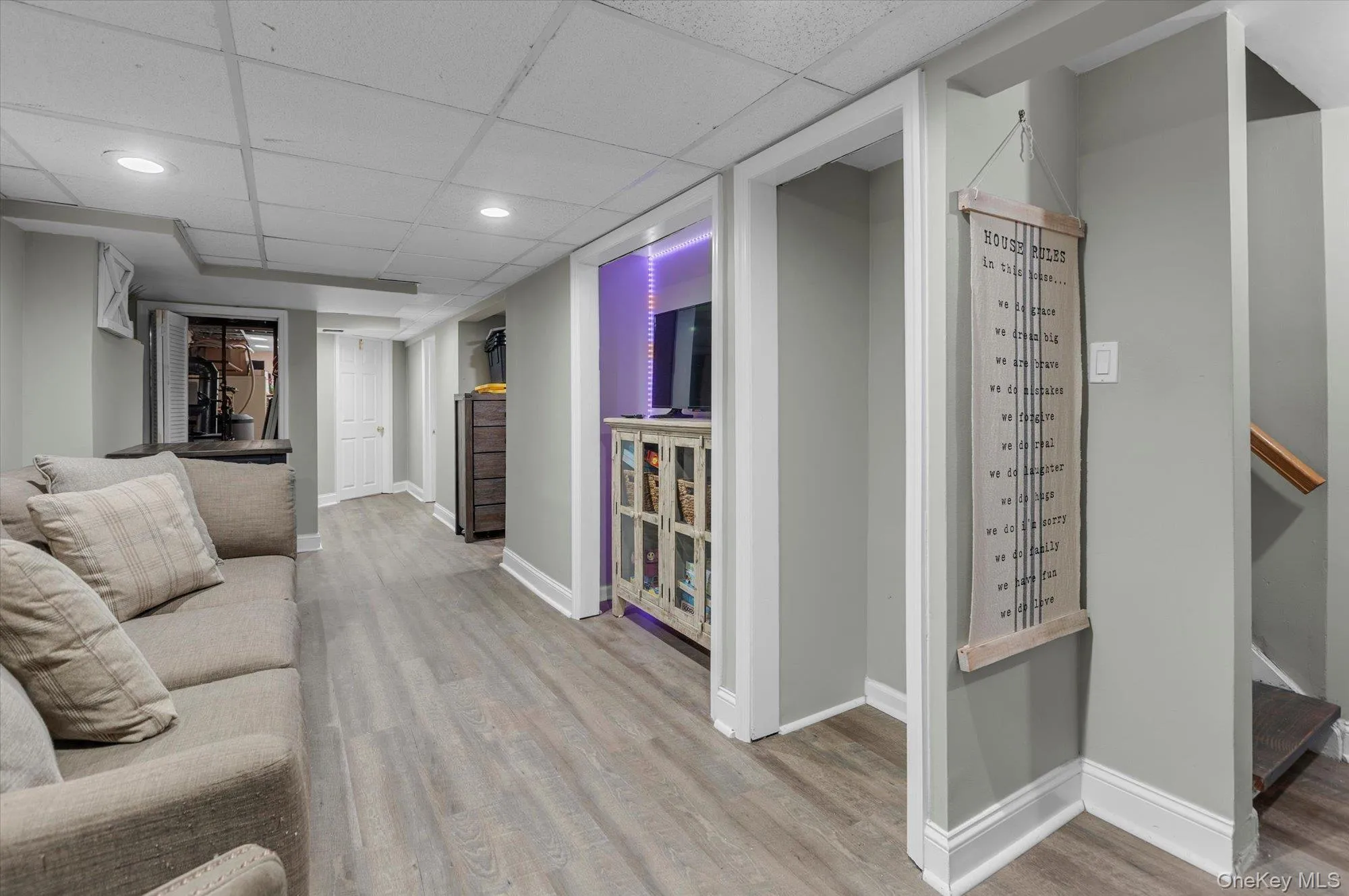 22 Alice Lane, Smithtown, NY, 3 Bedrooms Bedrooms, 6 Rooms Rooms,2 BathroomsBathrooms,Residential,For Rent,Alice,0,1064277 22 Alice Lane, Smithtown, NY, 3 Bedrooms Bedrooms, 6 Rooms Rooms,2 BathroomsBathrooms,Residential,For Rent,Alice,0,1064277