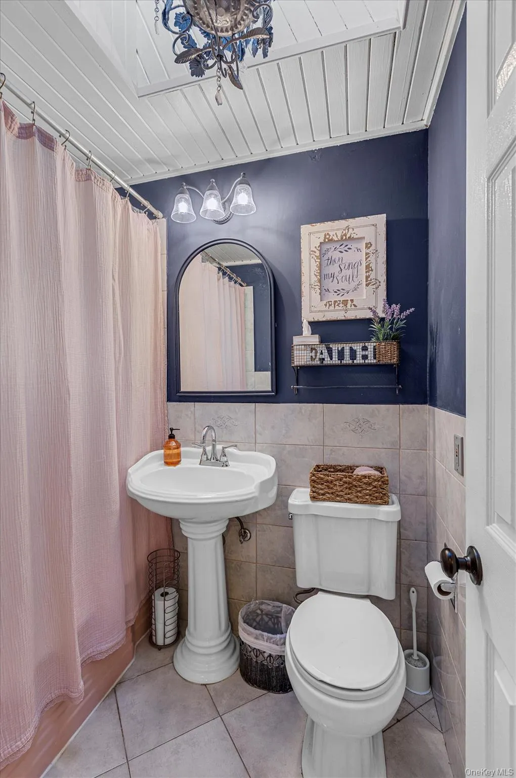 22 Alice Lane, Smithtown, NY, 3 Bedrooms Bedrooms, 6 Rooms Rooms,2 BathroomsBathrooms,Residential,For Rent,Alice,0,1064277 22 Alice Lane, Smithtown, NY, 3 Bedrooms Bedrooms, 6 Rooms Rooms,2 BathroomsBathrooms,Residential,For Rent,Alice,0,1064277