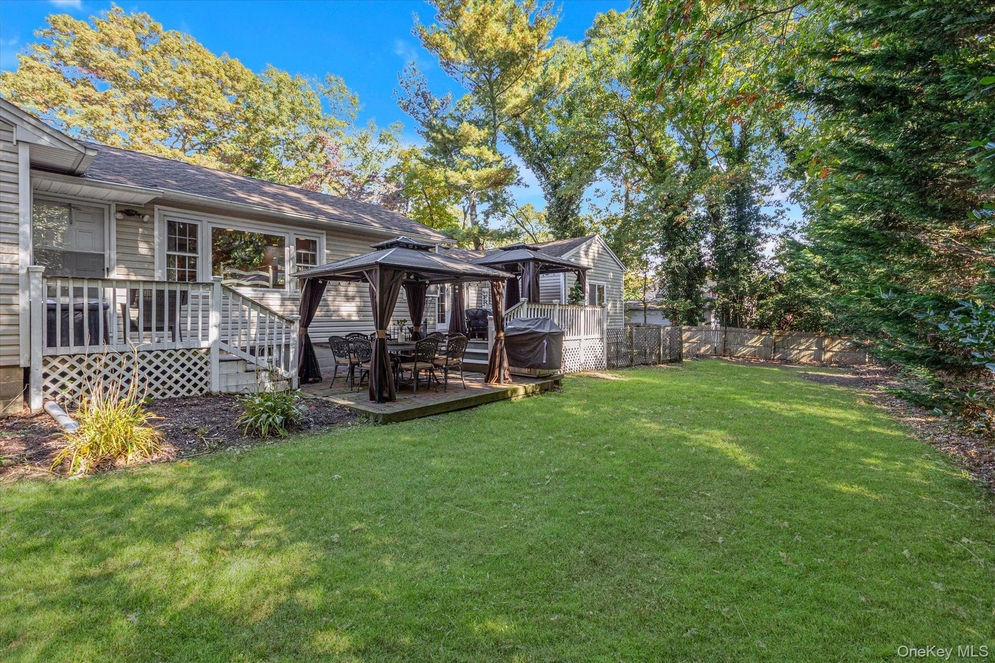 22 Alice Lane, Smithtown, NY, 3 Bedrooms Bedrooms, 6 Rooms Rooms,2 BathroomsBathrooms,Residential,For Rent,Alice,0,1064277 22 Alice Lane, Smithtown, NY, 3 Bedrooms Bedrooms, 6 Rooms Rooms,2 BathroomsBathrooms,Residential,For Rent,Alice,0,1064277