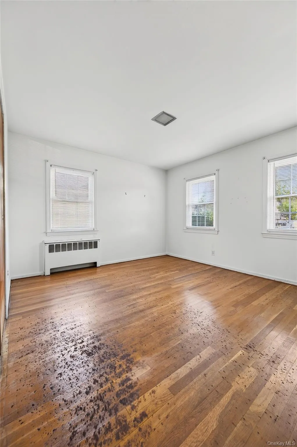 35 Ross Lane, Oyster Bay, NY, 4 Bedrooms Bedrooms, 7 Rooms Rooms,2 BathroomsBathrooms,Residential,For Rent,Ross,0,1064291 35 Ross Lane, Oyster Bay, NY, 4 Bedrooms Bedrooms, 7 Rooms Rooms,2 BathroomsBathrooms,Residential,For Rent,Ross,0,1064291