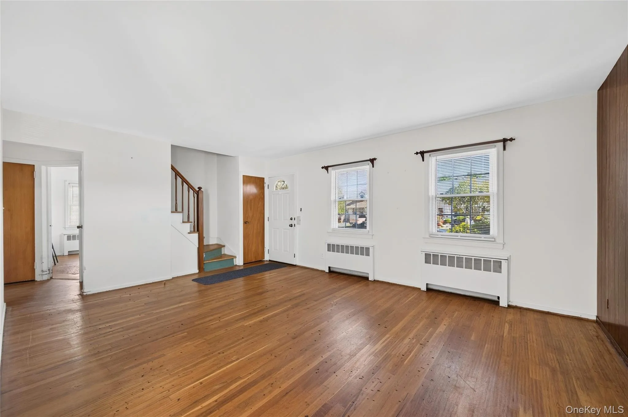 35 Ross Lane, Oyster Bay, NY, 4 Bedrooms Bedrooms, 7 Rooms Rooms,2 BathroomsBathrooms,Residential,For Rent,Ross,0,1064291 35 Ross Lane, Oyster Bay, NY, 4 Bedrooms Bedrooms, 7 Rooms Rooms,2 BathroomsBathrooms,Residential,For Rent,Ross,0,1064291
