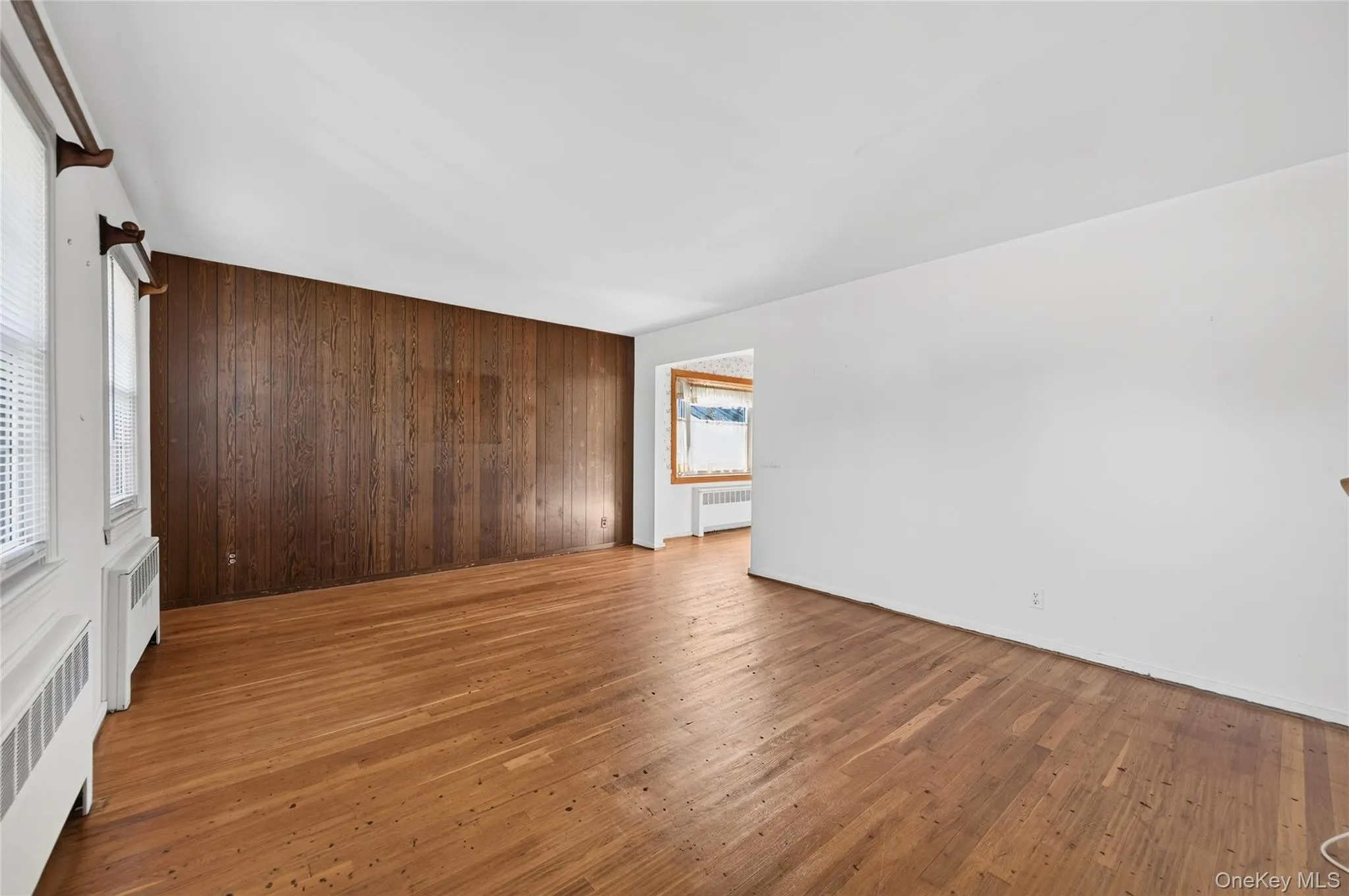 35 Ross Lane, Oyster Bay, NY, 4 Bedrooms Bedrooms, 7 Rooms Rooms,2 BathroomsBathrooms,Residential,For Rent,Ross,0,1064291 35 Ross Lane, Oyster Bay, NY, 4 Bedrooms Bedrooms, 7 Rooms Rooms,2 BathroomsBathrooms,Residential,For Rent,Ross,0,1064291