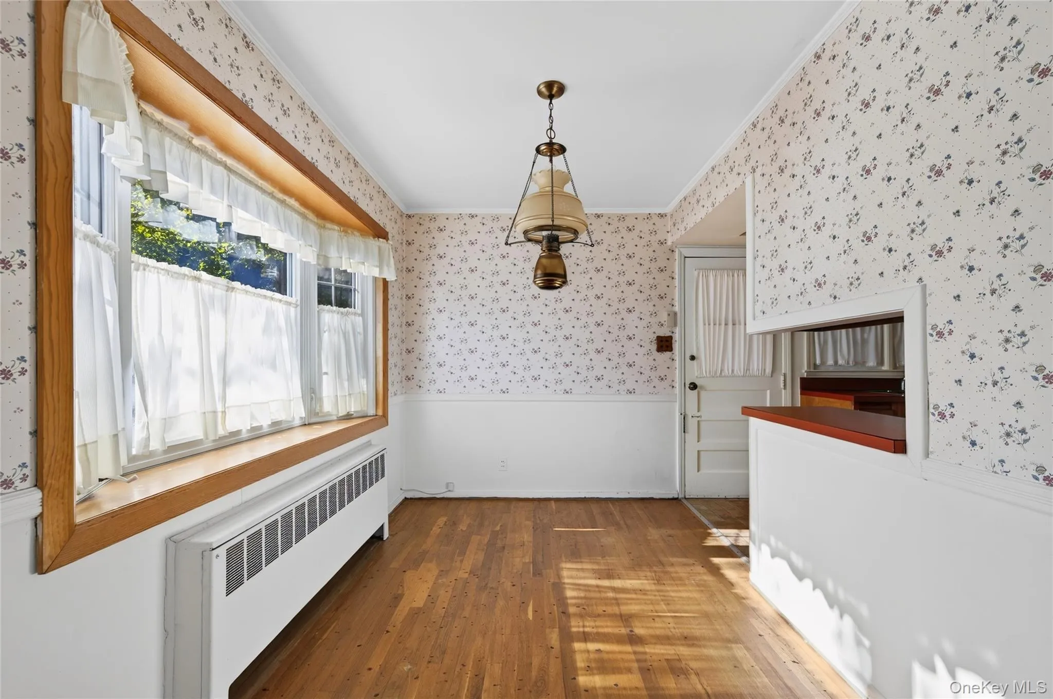 35 Ross Lane, Oyster Bay, NY, 4 Bedrooms Bedrooms, 7 Rooms Rooms,2 BathroomsBathrooms,Residential,For Rent,Ross,0,1064291 35 Ross Lane, Oyster Bay, NY, 4 Bedrooms Bedrooms, 7 Rooms Rooms,2 BathroomsBathrooms,Residential,For Rent,Ross,0,1064291