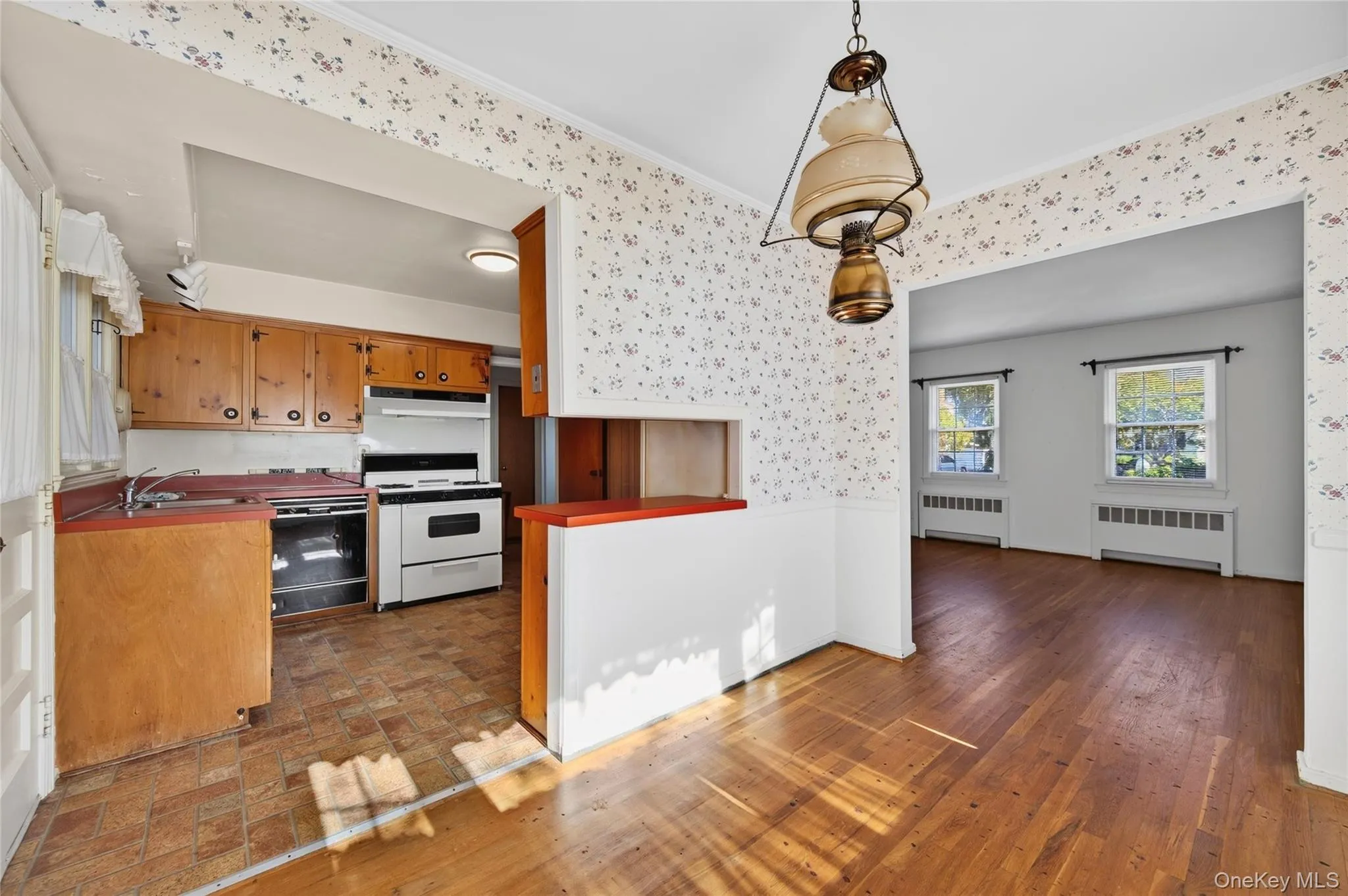 35 Ross Lane, Oyster Bay, NY, 4 Bedrooms Bedrooms, 7 Rooms Rooms,2 BathroomsBathrooms,Residential,For Rent,Ross,0,1064291 35 Ross Lane, Oyster Bay, NY, 4 Bedrooms Bedrooms, 7 Rooms Rooms,2 BathroomsBathrooms,Residential,For Rent,Ross,0,1064291