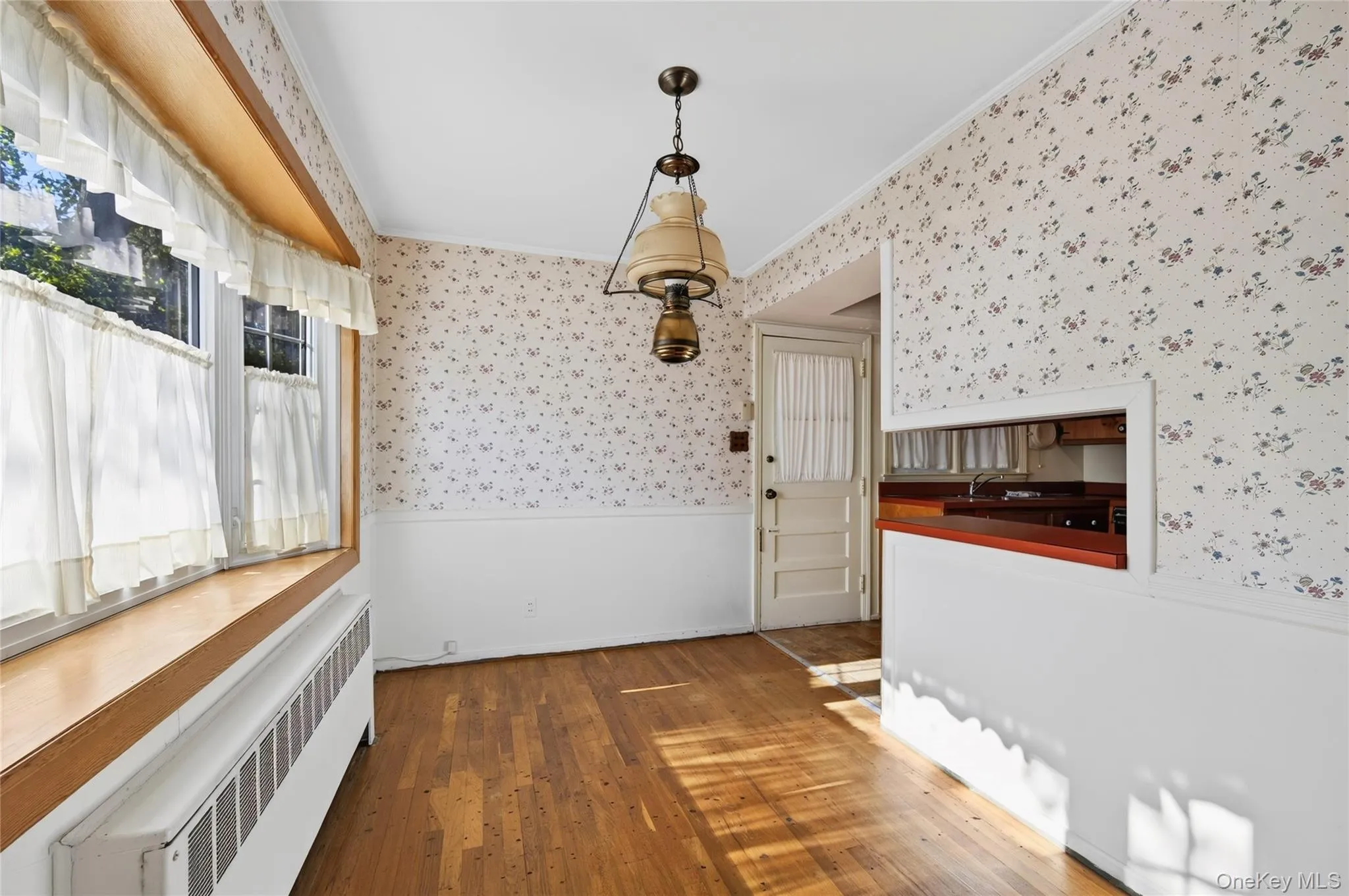 35 Ross Lane, Oyster Bay, NY, 4 Bedrooms Bedrooms, 7 Rooms Rooms,2 BathroomsBathrooms,Residential,For Rent,Ross,0,1064291 35 Ross Lane, Oyster Bay, NY, 4 Bedrooms Bedrooms, 7 Rooms Rooms,2 BathroomsBathrooms,Residential,For Rent,Ross,0,1064291
