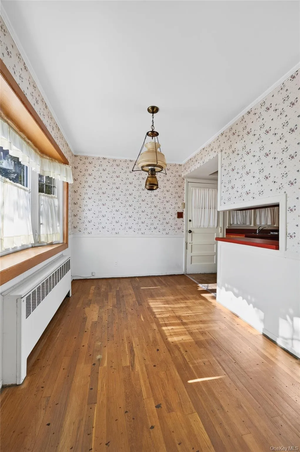 35 Ross Lane, Oyster Bay, NY, 4 Bedrooms Bedrooms, 7 Rooms Rooms,2 BathroomsBathrooms,Residential,For Rent,Ross,0,1064291 35 Ross Lane, Oyster Bay, NY, 4 Bedrooms Bedrooms, 7 Rooms Rooms,2 BathroomsBathrooms,Residential,For Rent,Ross,0,1064291