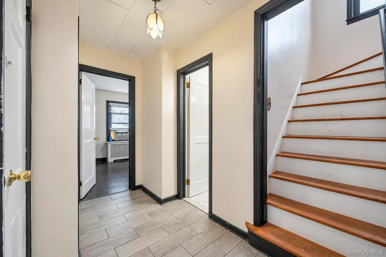 131 5th Street, North Hempstead, NY, 4 Bedrooms Bedrooms, 6 Rooms Rooms,2 BathroomsBathrooms,Residential,For Rent,5th,0,1064319 131 5th Street, North Hempstead, NY, 4 Bedrooms Bedrooms, 6 Rooms Rooms,2 BathroomsBathrooms,Residential,For Rent,5th,0,1064319
