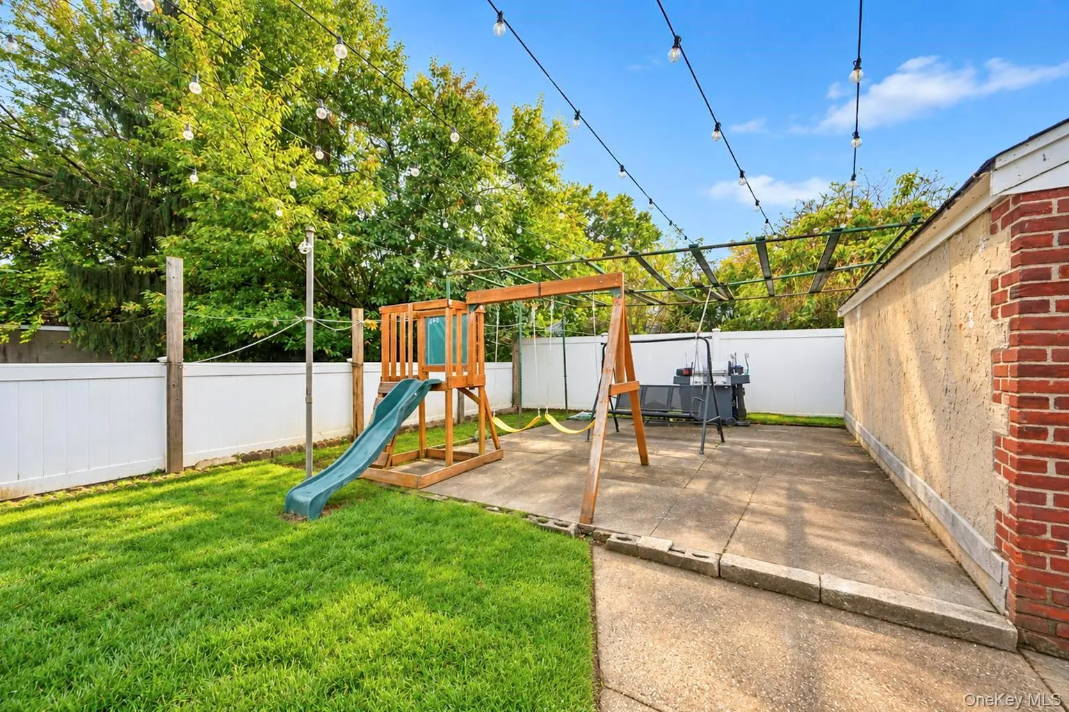 131 5th Street, North Hempstead, NY, 4 Bedrooms Bedrooms, 6 Rooms Rooms,2 BathroomsBathrooms,Residential,For Rent,5th,0,1064319 131 5th Street, North Hempstead, NY, 4 Bedrooms Bedrooms, 6 Rooms Rooms,2 BathroomsBathrooms,Residential,For Rent,5th,0,1064319