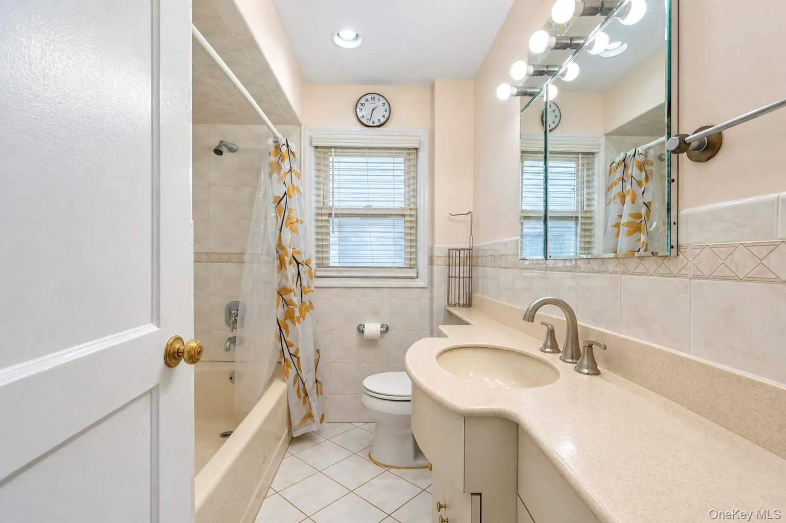 131 5th Street, North Hempstead, NY, 4 Bedrooms Bedrooms, 6 Rooms Rooms,2 BathroomsBathrooms,Residential,For Rent,5th,0,1064319 131 5th Street, North Hempstead, NY, 4 Bedrooms Bedrooms, 6 Rooms Rooms,2 BathroomsBathrooms,Residential,For Rent,5th,0,1064319