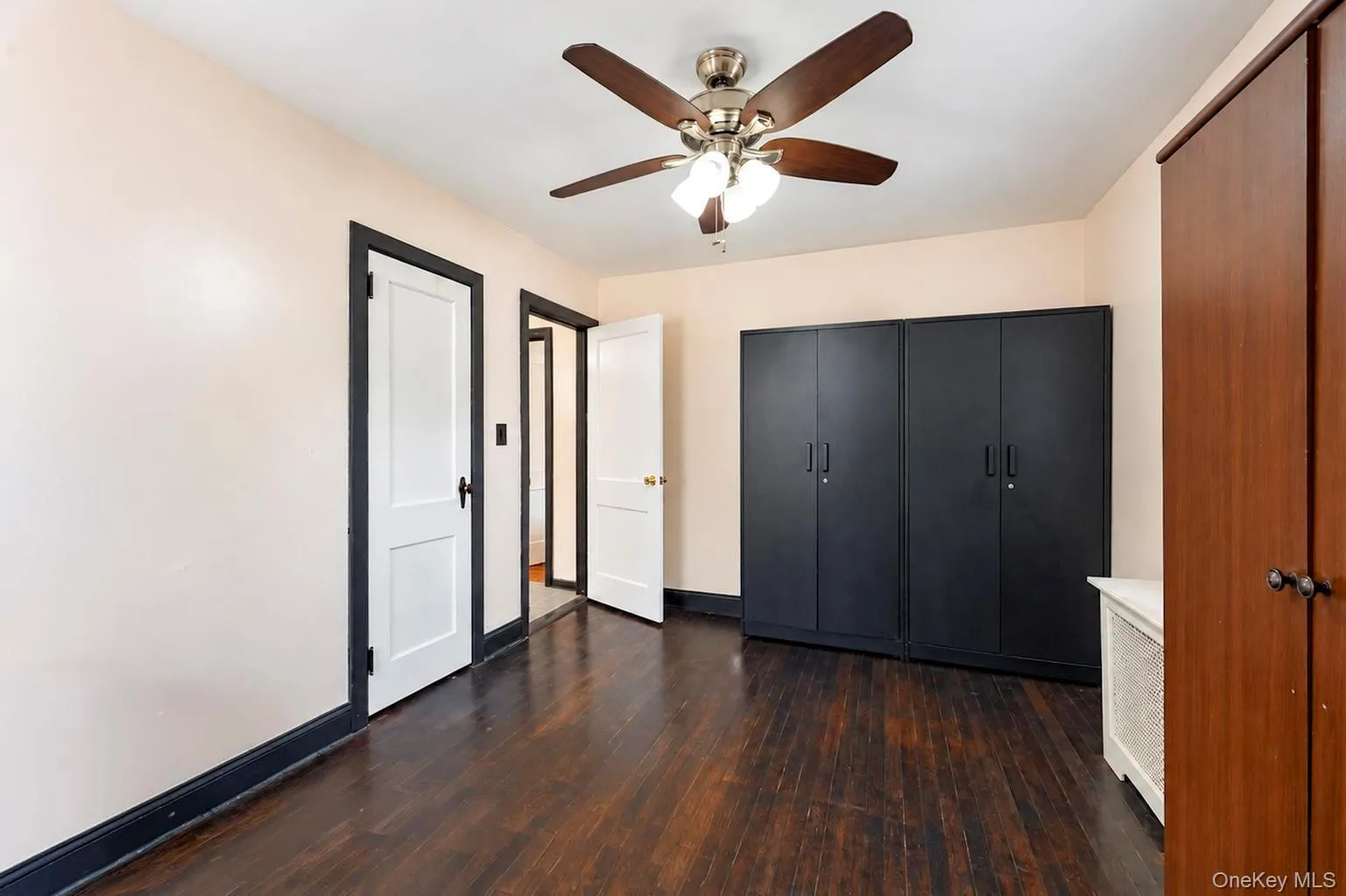 131 5th Street, North Hempstead, NY, 4 Bedrooms Bedrooms, 6 Rooms Rooms,2 BathroomsBathrooms,Residential,For Rent,5th,0,1064319 131 5th Street, North Hempstead, NY, 4 Bedrooms Bedrooms, 6 Rooms Rooms,2 BathroomsBathrooms,Residential,For Rent,5th,0,1064319