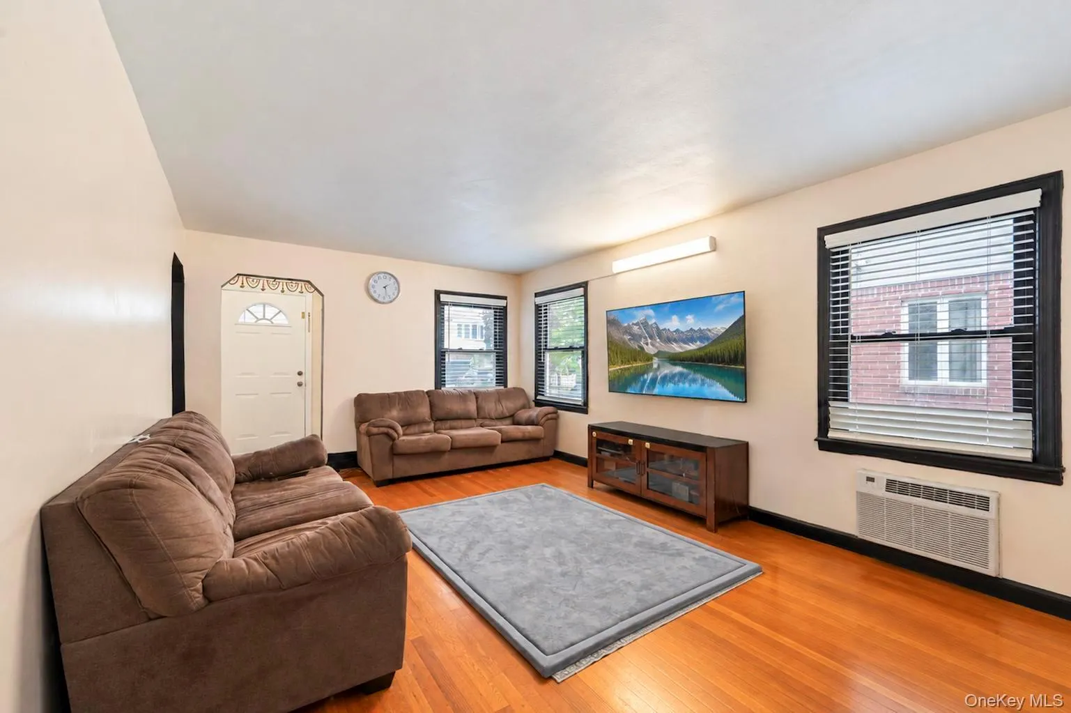 131 5th Street, North Hempstead, NY, 4 Bedrooms Bedrooms, 6 Rooms Rooms,2 BathroomsBathrooms,Residential,For Rent,5th,0,1064319 131 5th Street, North Hempstead, NY, 4 Bedrooms Bedrooms, 6 Rooms Rooms,2 BathroomsBathrooms,Residential,For Rent,5th,0,1064319