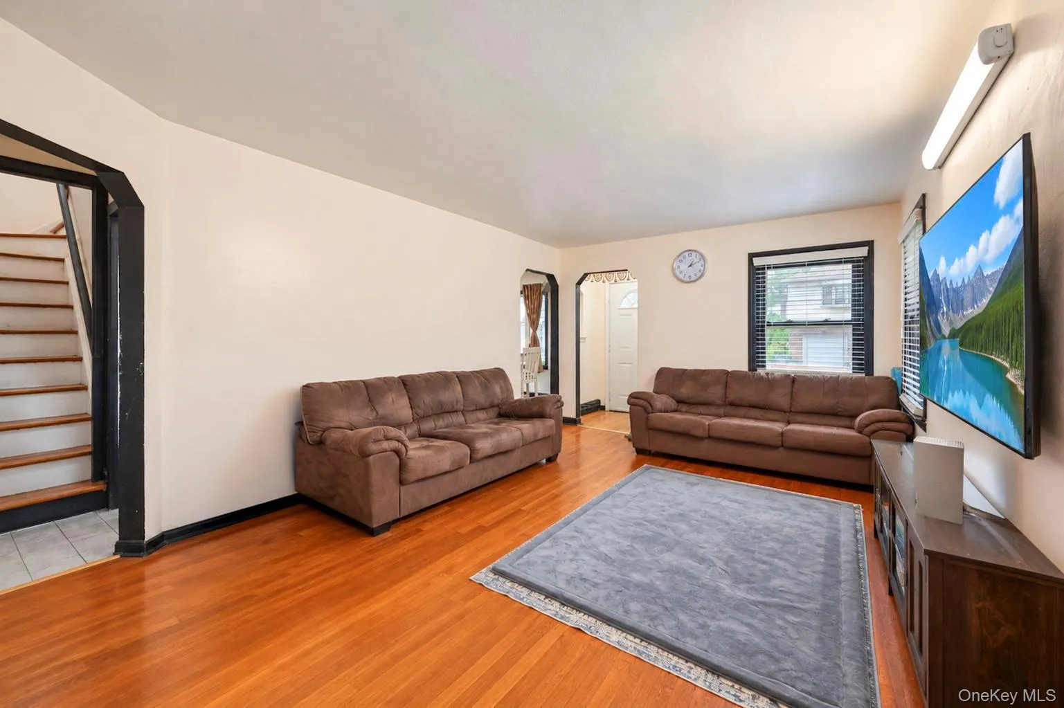 131 5th Street, North Hempstead, NY, 4 Bedrooms Bedrooms, 6 Rooms Rooms,2 BathroomsBathrooms,Residential,For Rent,5th,0,1064319 131 5th Street, North Hempstead, NY, 4 Bedrooms Bedrooms, 6 Rooms Rooms,2 BathroomsBathrooms,Residential,For Rent,5th,0,1064319