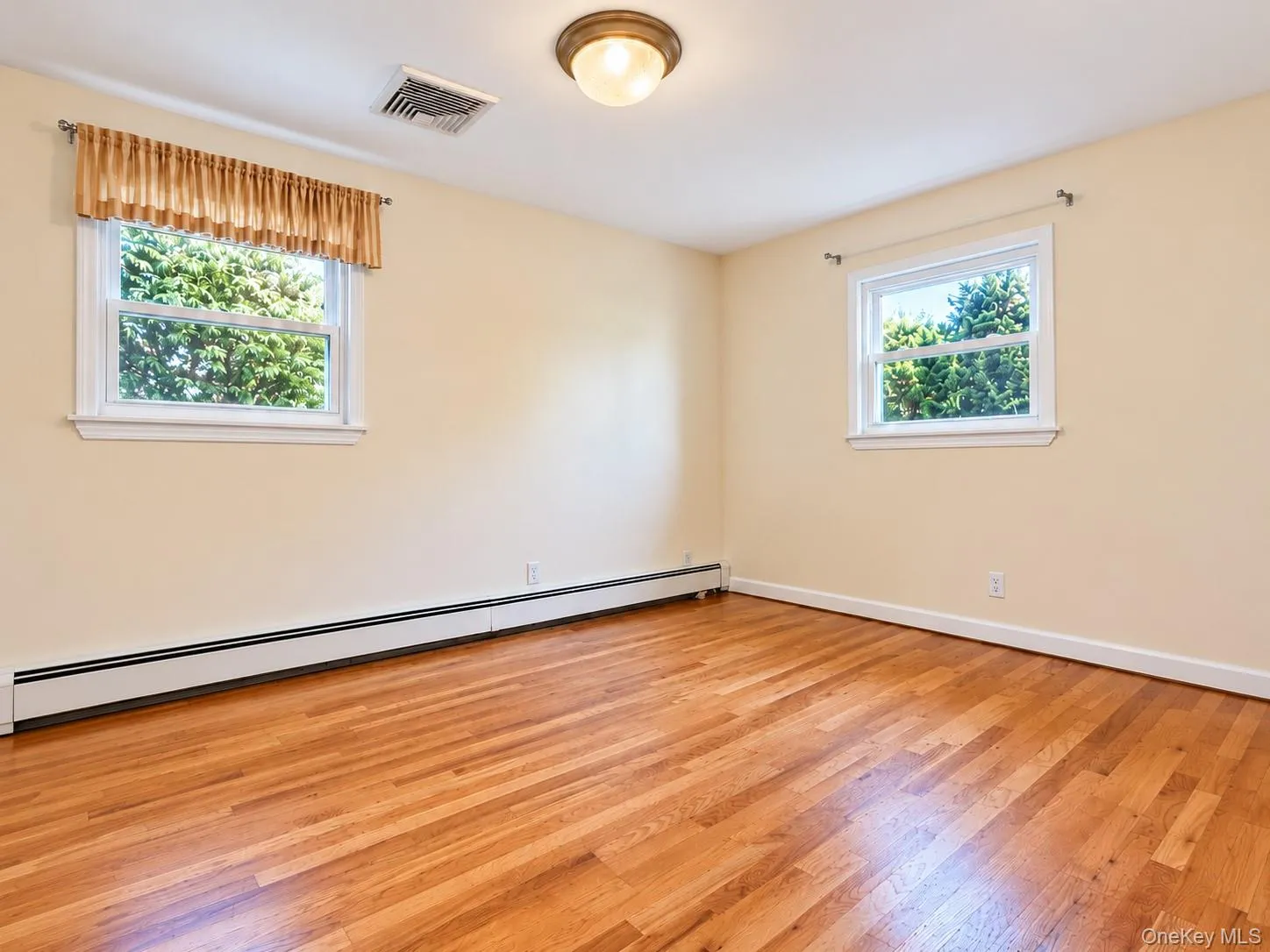11 Azalea Drive, Oyster Bay, NY, 3 Bedrooms Bedrooms, 7 Rooms Rooms,2 BathroomsBathrooms,Residential Lease,For Rent,Azalea,0,1064320 11 Azalea Drive, Oyster Bay, NY, 3 Bedrooms Bedrooms, 7 Rooms Rooms,2 BathroomsBathrooms,Residential Lease,For Rent,Azalea,0,1064320