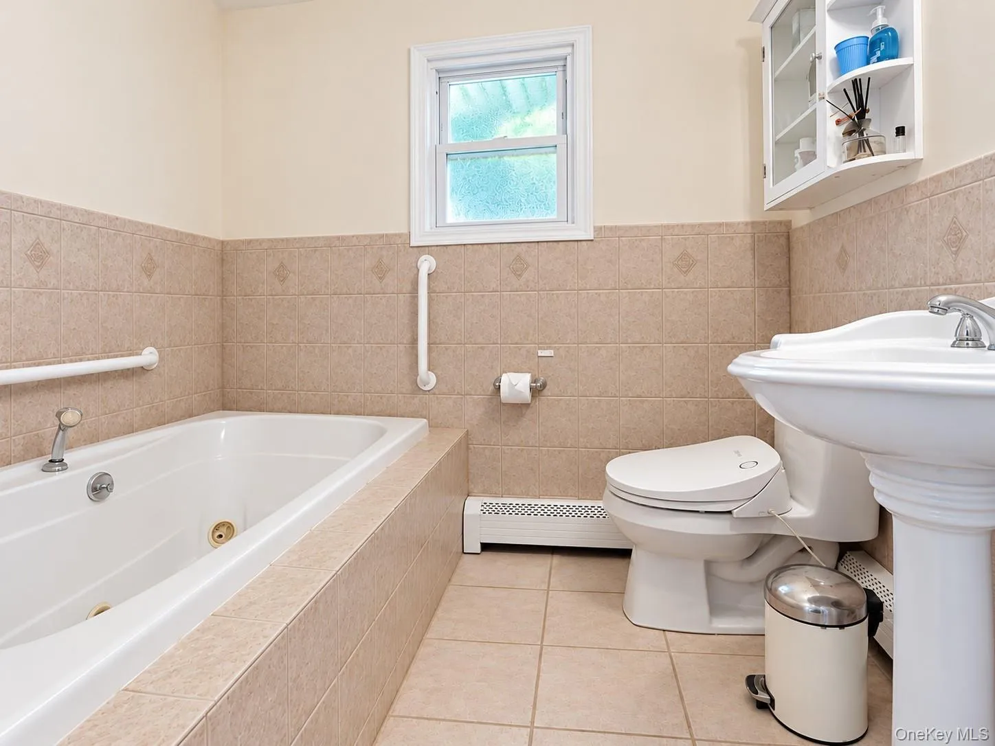 11 Azalea Drive, Oyster Bay, NY, 3 Bedrooms Bedrooms, 7 Rooms Rooms,2 BathroomsBathrooms,Residential Lease,For Rent,Azalea,0,1064320 11 Azalea Drive, Oyster Bay, NY, 3 Bedrooms Bedrooms, 7 Rooms Rooms,2 BathroomsBathrooms,Residential Lease,For Rent,Azalea,0,1064320