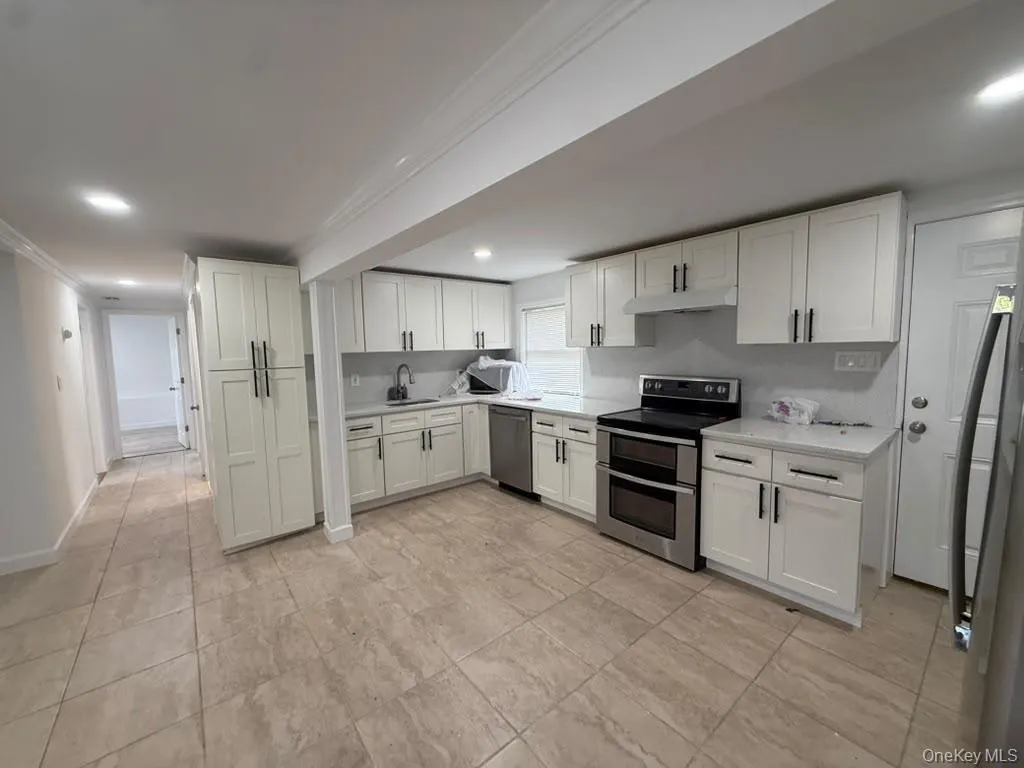 66 Port Avenue, Islip, NY , With , 3 Bedroom , and , 3 Room , 1 Bathroom , For , Residential Lease , For Rent , 1064351 , MLSID,1064351 66 Port Avenue, Islip, NY , With , 3 Bedroom , and , 3 Room , 1 Bathroom , For , Residential Lease , For Rent , 1064351 , MLSID,1064351