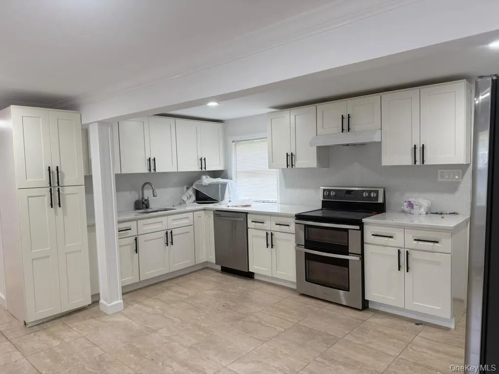 66 Port Avenue, Islip, NY , With , 3 Bedroom , and , 3 Room , 1 Bathroom , For , Residential Lease , For Rent , 1064351 , MLSID,1064351 66 Port Avenue, Islip, NY , With , 3 Bedroom , and , 3 Room , 1 Bathroom , For , Residential Lease , For Rent , 1064351 , MLSID,1064351