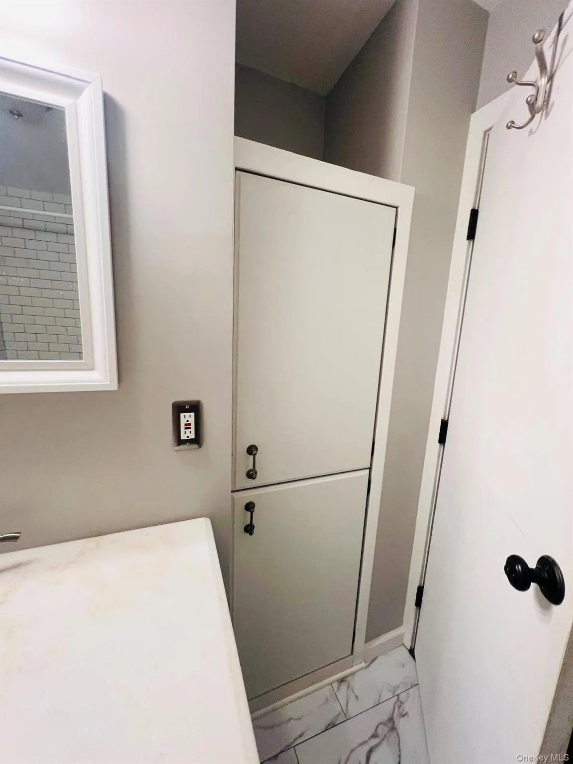 20-22 Broadlawn Drive, Islip, NY , With , 1 Bedroom , and , 4 Room , 1 Bathroom , For , Residential Lease , For Rent , 1064382 , MLSID,1064382 20-22 Broadlawn Drive, Islip, NY , With , 1 Bedroom , and , 4 Room , 1 Bathroom , For , Residential Lease , For Rent , 1064382 , MLSID,1064382