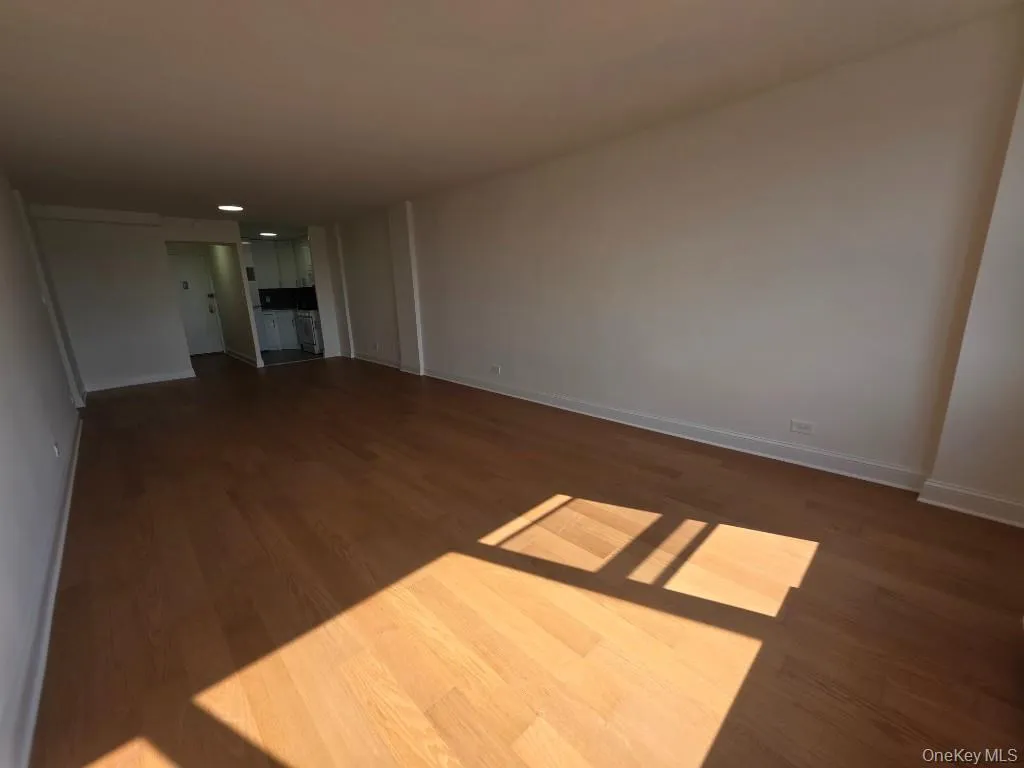 61-20 Grand Central Parkway, New York, NY, 1 Bedroom Bedrooms, 3 Rooms Rooms,1 BathroomBathrooms,Residential,For Rent,Grand Central,0,1064396 61-20 Grand Central Parkway, New York, NY, 1 Bedroom Bedrooms, 3 Rooms Rooms,1 BathroomBathrooms,Residential,For Rent,Grand Central,0,1064396