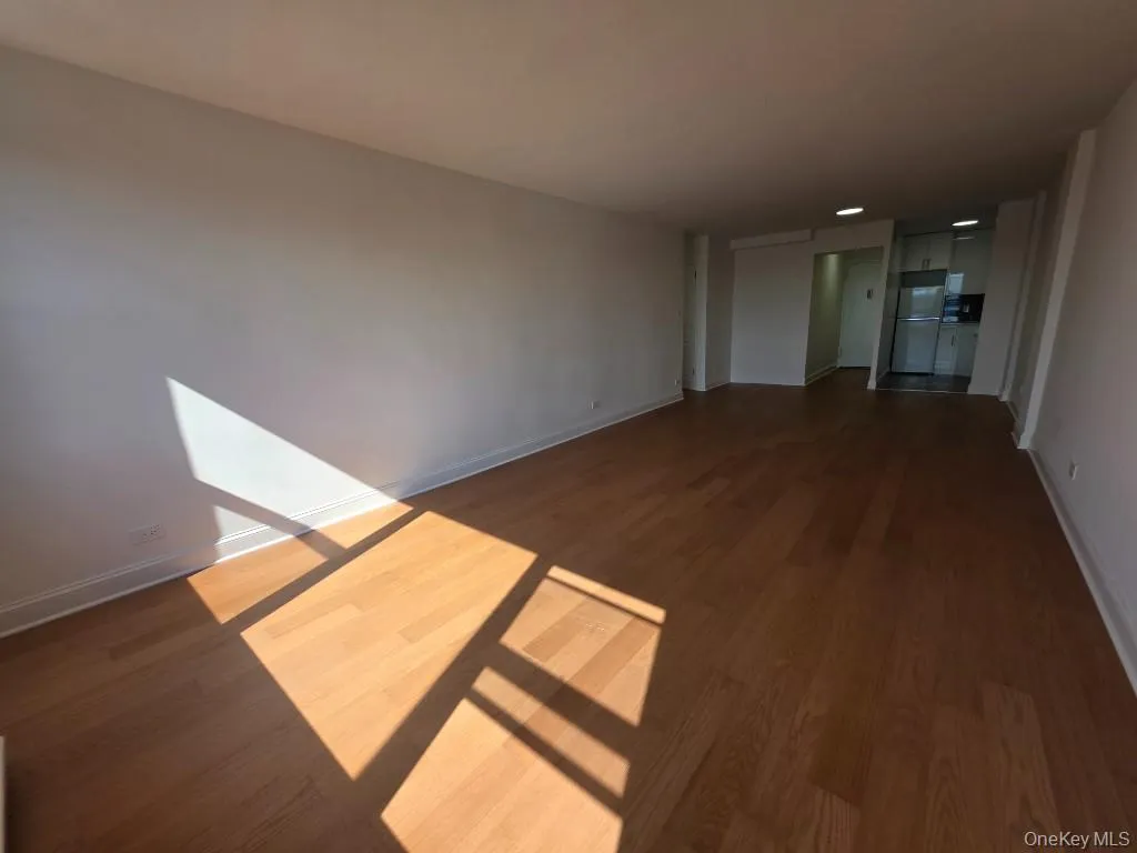 61-20 Grand Central Parkway, New York, NY, 1 Bedroom Bedrooms, 3 Rooms Rooms,1 BathroomBathrooms,Residential,For Rent,Grand Central,0,1064396 61-20 Grand Central Parkway, New York, NY, 1 Bedroom Bedrooms, 3 Rooms Rooms,1 BathroomBathrooms,Residential,For Rent,Grand Central,0,1064396