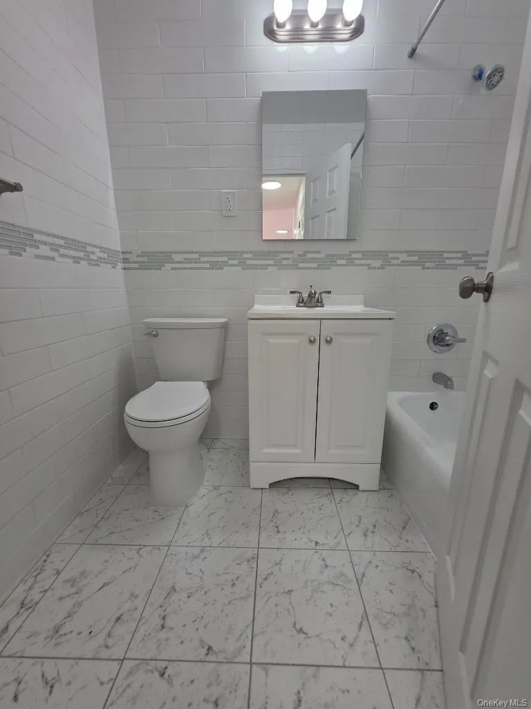 61-20 Grand Central Parkway, New York, NY, 1 Bedroom Bedrooms, 3 Rooms Rooms,1 BathroomBathrooms,Residential,For Rent,Grand Central,0,1064396 61-20 Grand Central Parkway, New York, NY, 1 Bedroom Bedrooms, 3 Rooms Rooms,1 BathroomBathrooms,Residential,For Rent,Grand Central,0,1064396