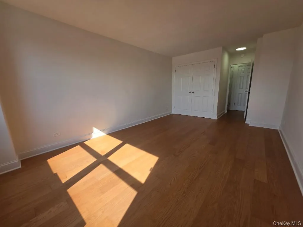 61-20 Grand Central Parkway, New York, NY, 1 Bedroom Bedrooms, 3 Rooms Rooms,1 BathroomBathrooms,Residential,For Rent,Grand Central,0,1064396 61-20 Grand Central Parkway, New York, NY, 1 Bedroom Bedrooms, 3 Rooms Rooms,1 BathroomBathrooms,Residential,For Rent,Grand Central,0,1064396