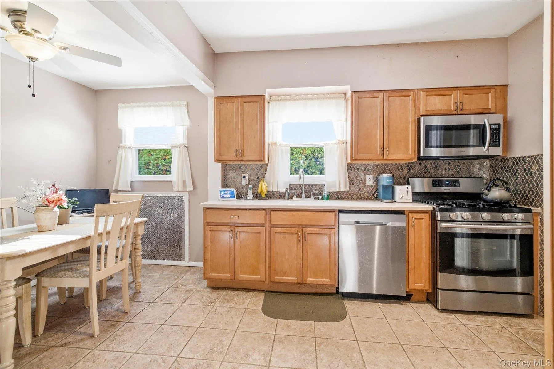 2887 Stevens Street, Hempstead, NY, 4 Bedrooms Bedrooms, 7 Rooms Rooms,2 BathroomsBathrooms,Residential,For Rent,Stevens,0,1064405 2887 Stevens Street, Hempstead, NY, 4 Bedrooms Bedrooms, 7 Rooms Rooms,2 BathroomsBathrooms,Residential,For Rent,Stevens,0,1064405