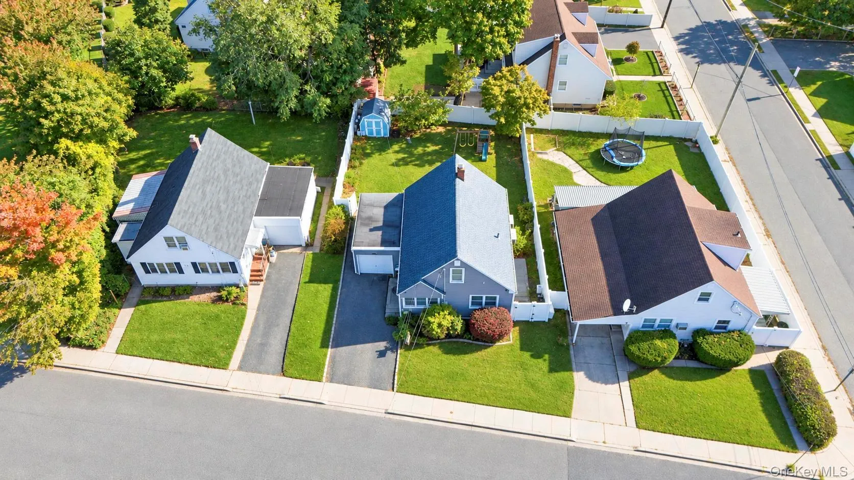 14 Burns Avenue, Oyster Bay, NY, 4 Bedrooms Bedrooms, 6 Rooms Rooms,2 BathroomsBathrooms,Residential,For Rent,Burns,0,1064413 14 Burns Avenue, Oyster Bay, NY, 4 Bedrooms Bedrooms, 6 Rooms Rooms,2 BathroomsBathrooms,Residential,For Rent,Burns,0,1064413