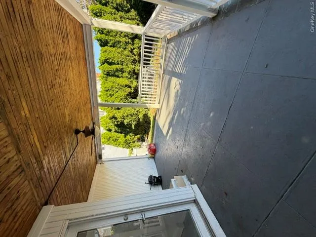 650 8th Avenue, Hempstead, NY, 3 Bedrooms Bedrooms, 9 Rooms Rooms,2 BathroomsBathrooms,Residential Lease,For Rent,8th,0,1064426 650 8th Avenue, Hempstead, NY, 3 Bedrooms Bedrooms, 9 Rooms Rooms,2 BathroomsBathrooms,Residential Lease,For Rent,8th,0,1064426
