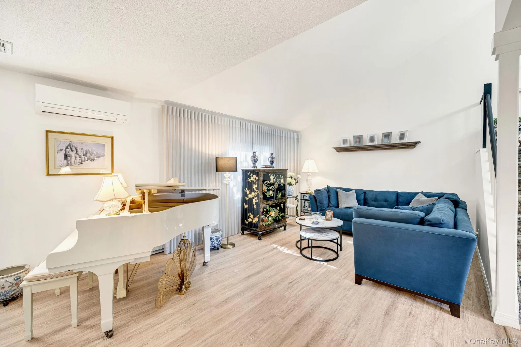 82 Rhett Court, Huntington, NY, 2 Bedrooms Bedrooms, 4 Rooms Rooms,2 BathroomsBathrooms,Residential,For Rent,Rhett,0,1064428 82 Rhett Court, Huntington, NY, 2 Bedrooms Bedrooms, 4 Rooms Rooms,2 BathroomsBathrooms,Residential,For Rent,Rhett,0,1064428