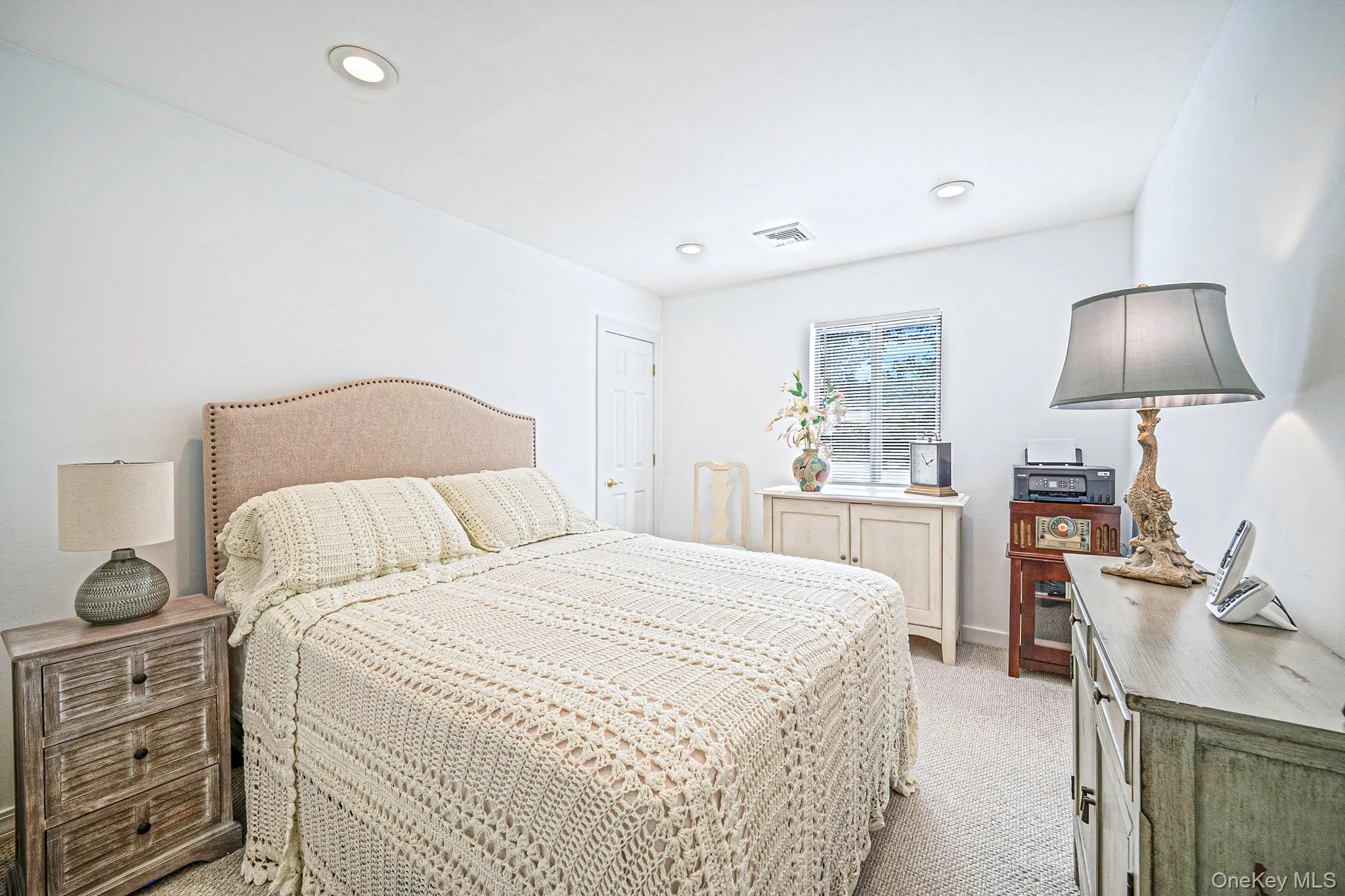 82 Rhett Court, Huntington, NY, 2 Bedrooms Bedrooms, 4 Rooms Rooms,2 BathroomsBathrooms,Residential,For Rent,Rhett,0,1064428 82 Rhett Court, Huntington, NY, 2 Bedrooms Bedrooms, 4 Rooms Rooms,2 BathroomsBathrooms,Residential,For Rent,Rhett,0,1064428