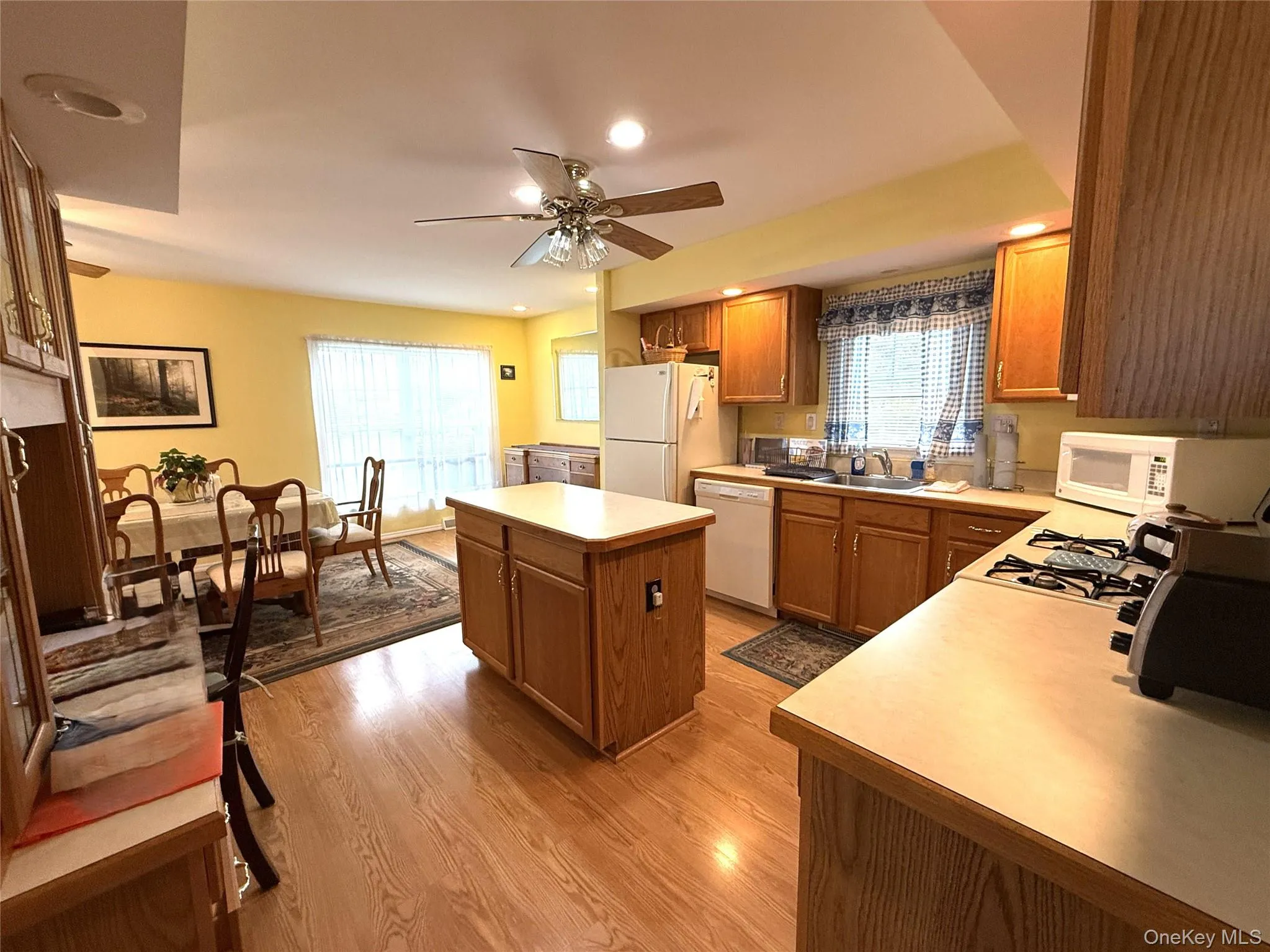 32 Naples Drive, Poughkeepsie (town), NY, 3 Bedrooms Bedrooms, 7 Rooms Rooms,2 BathroomsBathrooms,Residential,For Rent,Naples,0,1064442 32 Naples Drive, Poughkeepsie (town), NY, 3 Bedrooms Bedrooms, 7 Rooms Rooms,2 BathroomsBathrooms,Residential,For Rent,Naples,0,1064442