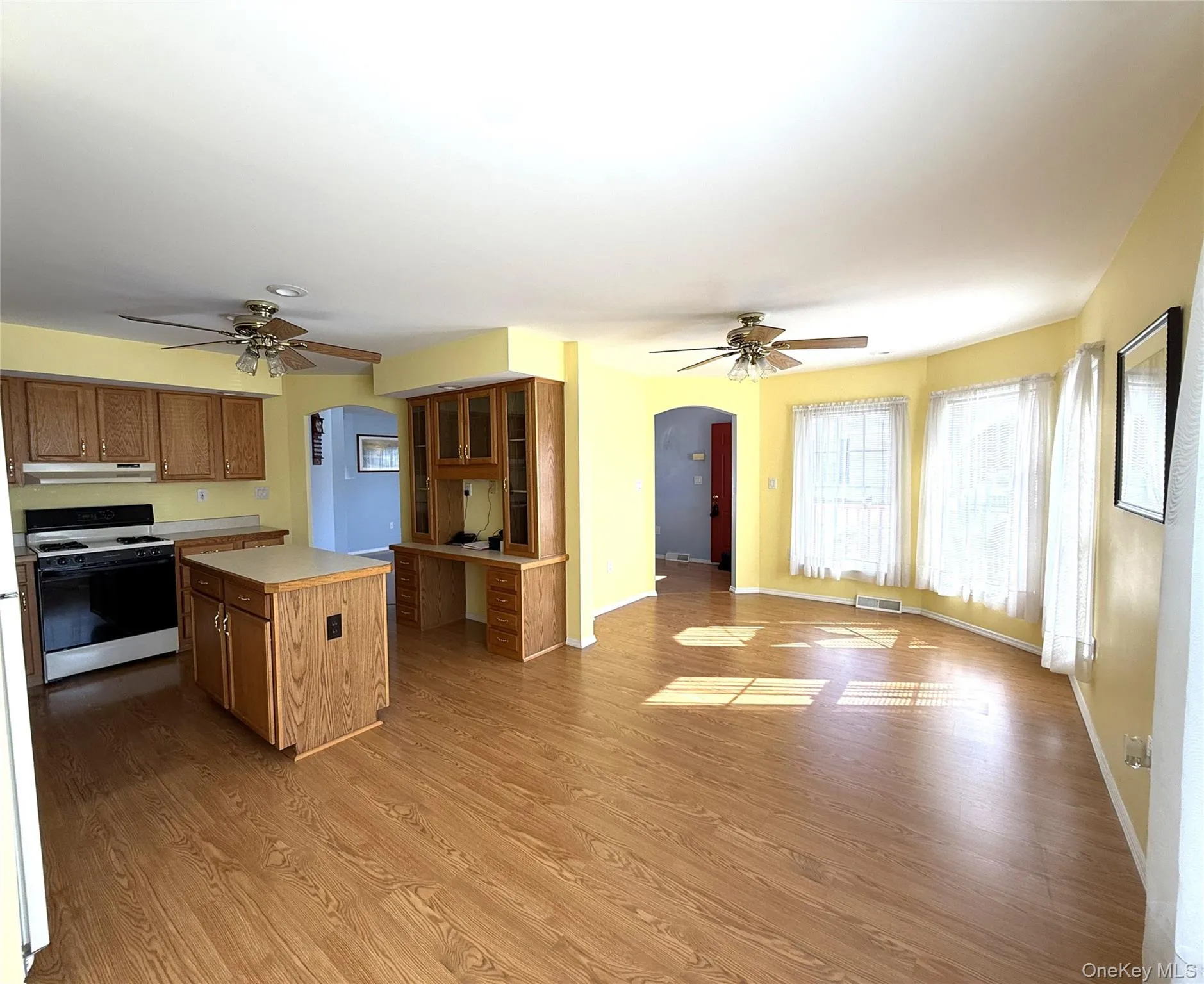 Dining room open to kitchen. Dining room open to kitchen.