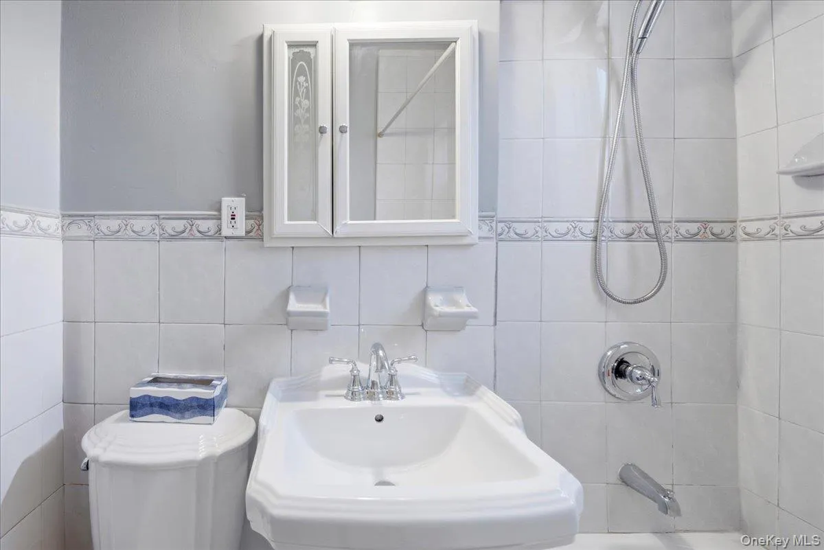 50 kenilworth Place, New York, NY, 2 Bedrooms Bedrooms, 5 Rooms Rooms,1 BathroomBathrooms,Residential,For Rent,kenilworth,0,1064450 50 kenilworth Place, New York, NY, 2 Bedrooms Bedrooms, 5 Rooms Rooms,1 BathroomBathrooms,Residential,For Rent,kenilworth,0,1064450