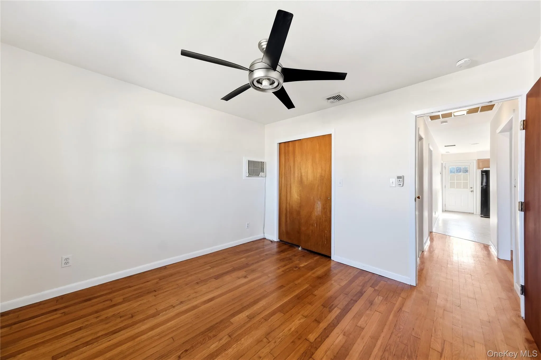231 Clearwater Road, Babylon, NY, 2 Bedrooms Bedrooms, 4 Rooms Rooms,1 BathroomBathrooms,Residential,For Rent,Clearwater,0,1064457 231 Clearwater Road, Babylon, NY, 2 Bedrooms Bedrooms, 4 Rooms Rooms,1 BathroomBathrooms,Residential,For Rent,Clearwater,0,1064457