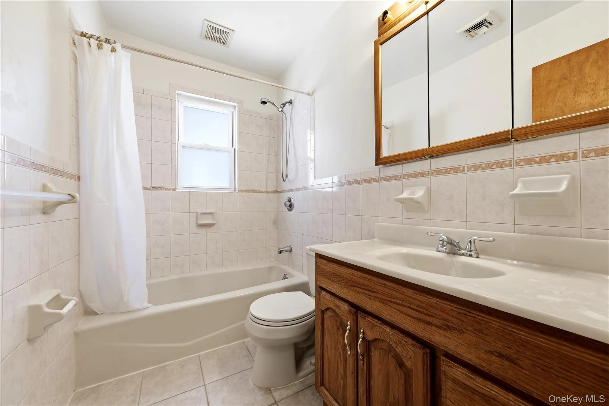 231 Clearwater Road, Babylon, NY, 2 Bedrooms Bedrooms, 4 Rooms Rooms,1 BathroomBathrooms,Residential,For Rent,Clearwater,0,1064457 231 Clearwater Road, Babylon, NY, 2 Bedrooms Bedrooms, 4 Rooms Rooms,1 BathroomBathrooms,Residential,For Rent,Clearwater,0,1064457