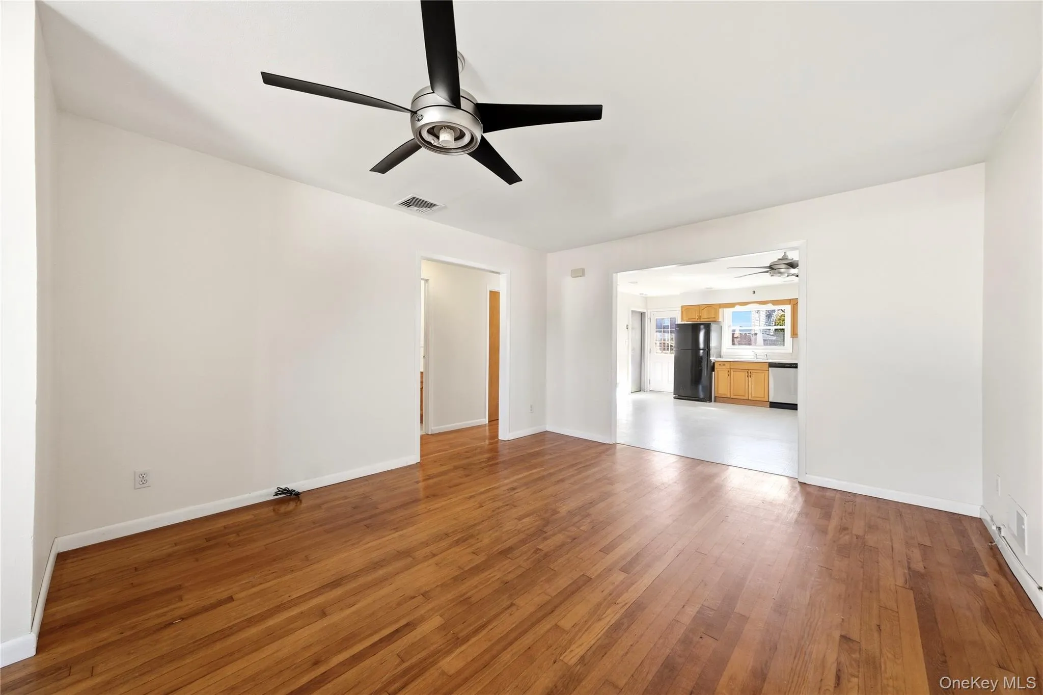 231 Clearwater Road, Babylon, NY, 2 Bedrooms Bedrooms, 4 Rooms Rooms,1 BathroomBathrooms,Residential,For Rent,Clearwater,0,1064457 231 Clearwater Road, Babylon, NY, 2 Bedrooms Bedrooms, 4 Rooms Rooms,1 BathroomBathrooms,Residential,For Rent,Clearwater,0,1064457