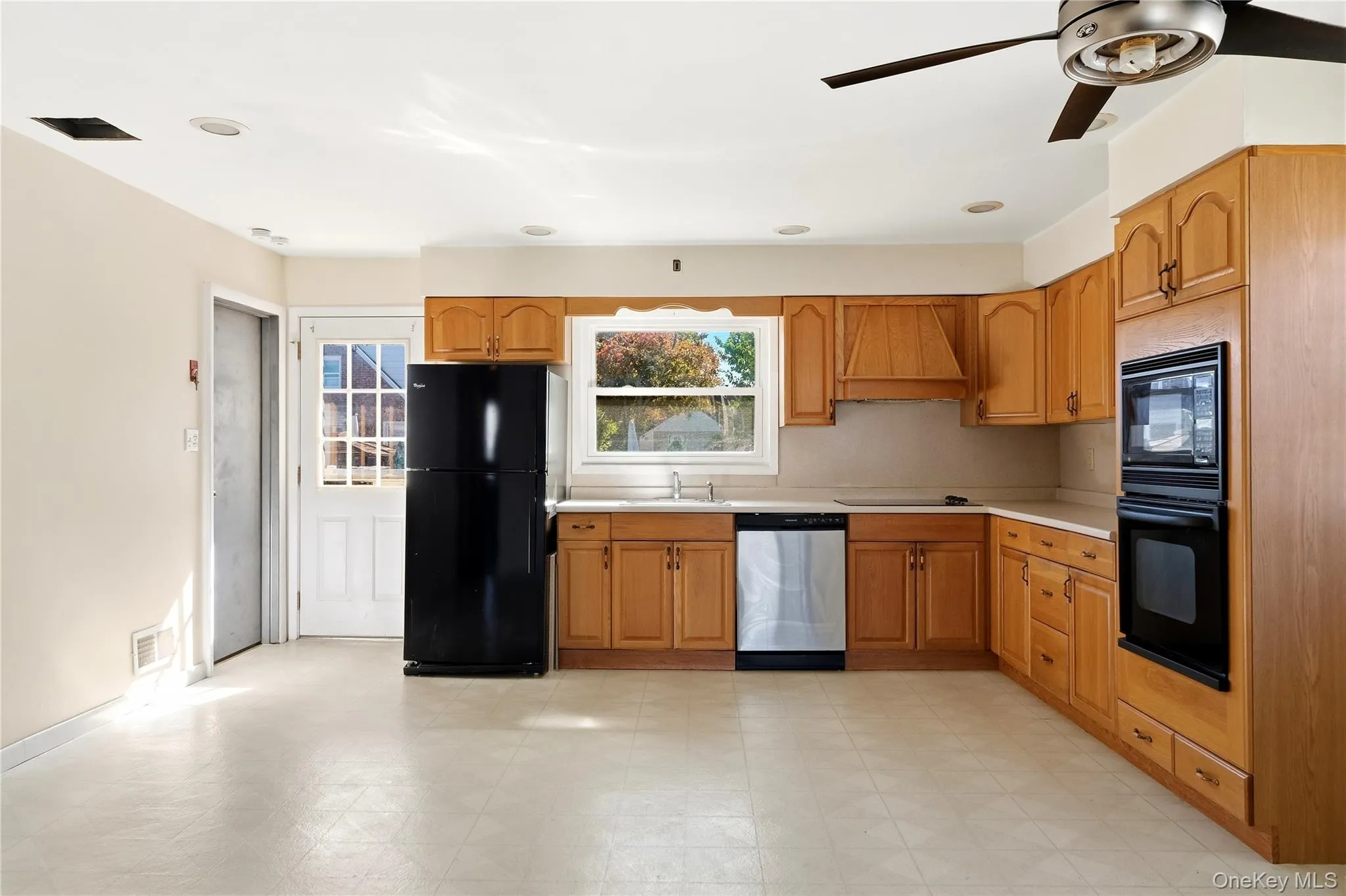 231 Clearwater Road, Babylon, NY, 2 Bedrooms Bedrooms, 4 Rooms Rooms,1 BathroomBathrooms,Residential,For Rent,Clearwater,0,1064457 231 Clearwater Road, Babylon, NY, 2 Bedrooms Bedrooms, 4 Rooms Rooms,1 BathroomBathrooms,Residential,For Rent,Clearwater,0,1064457