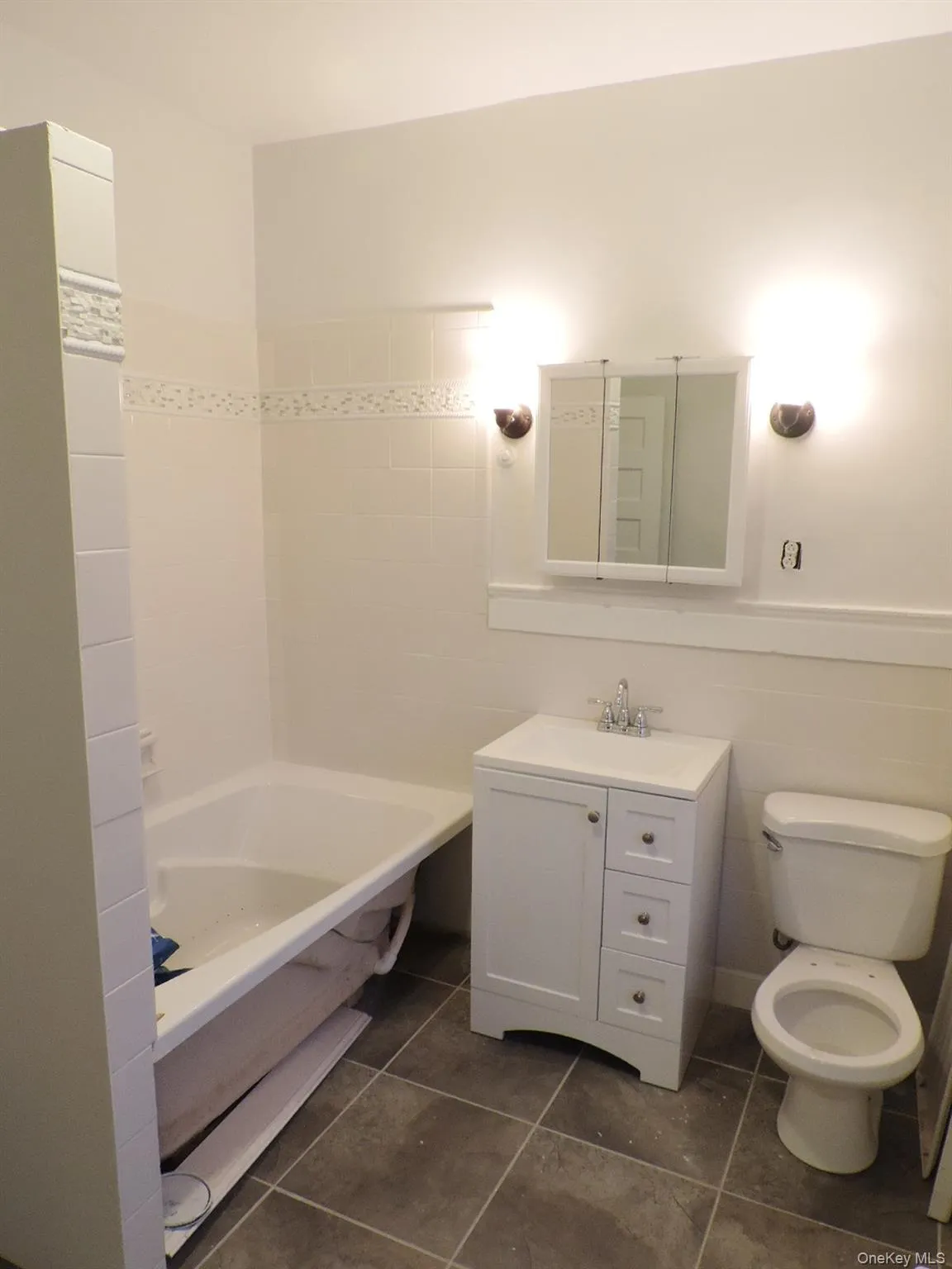 141 CLINTON Avenue, New Rochelle, NY, 4 Bedrooms Bedrooms, 11 Rooms Rooms,2 BathroomsBathrooms,Residential Lease,For Rent,CLINTON,0,1064481 141 CLINTON Avenue, New Rochelle, NY, 4 Bedrooms Bedrooms, 11 Rooms Rooms,2 BathroomsBathrooms,Residential Lease,For Rent,CLINTON,0,1064481