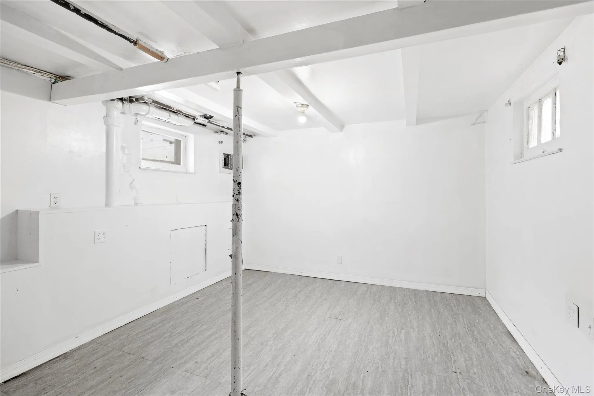 3 Edgewood Avenue, Brookhaven, NY, 2 Bedrooms Bedrooms, 6 Rooms Rooms,1 BathroomBathrooms,Residential Lease,For Rent,Edgewood,0,1064487 3 Edgewood Avenue, Brookhaven, NY, 2 Bedrooms Bedrooms, 6 Rooms Rooms,1 BathroomBathrooms,Residential Lease,For Rent,Edgewood,0,1064487