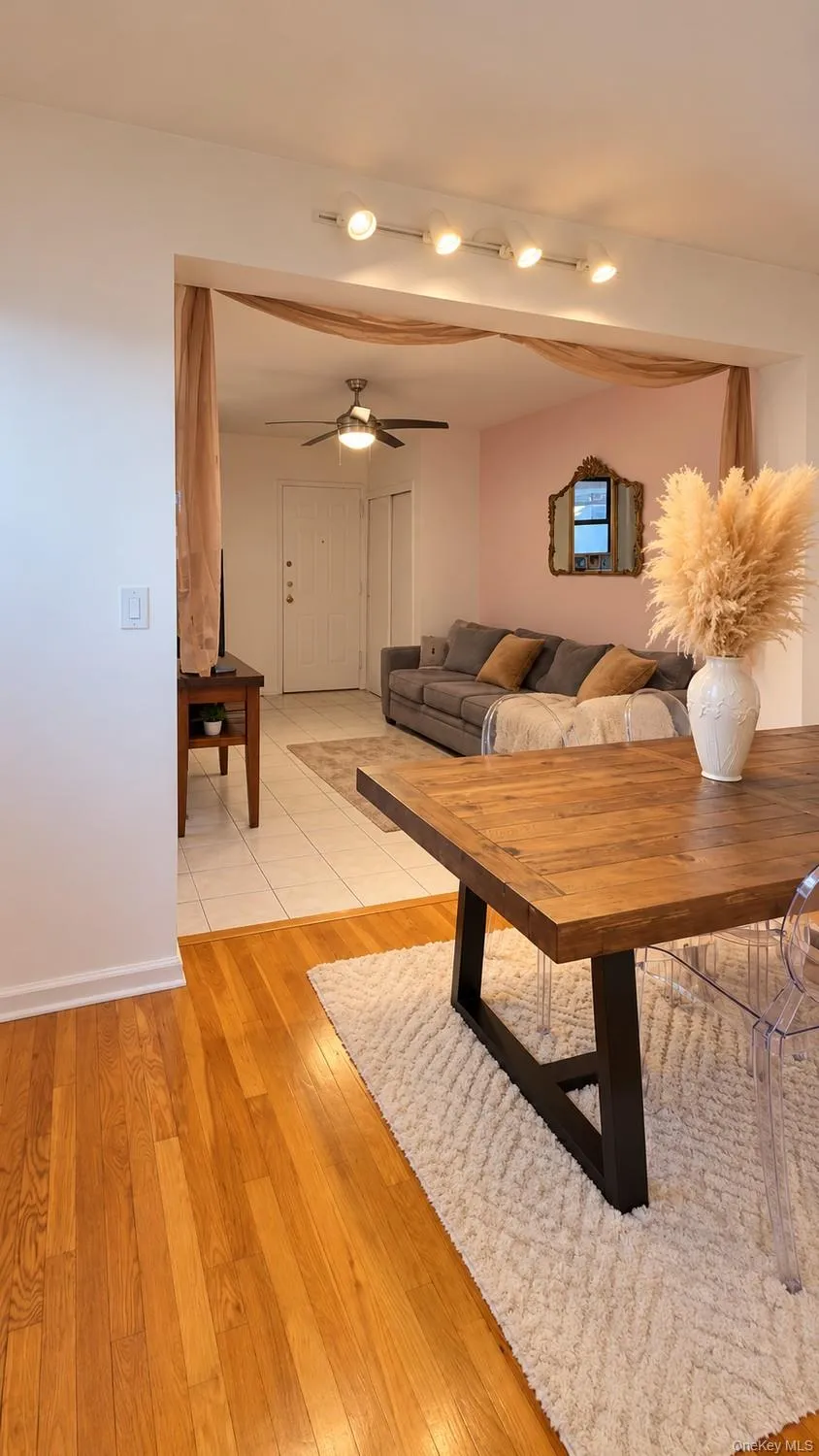 315 King Street, Rye City, NY, 2 Bedrooms Bedrooms, 3 Rooms Rooms,1 BathroomBathrooms,Residential Lease,For Rent,King,0,1064495 315 King Street, Rye City, NY, 2 Bedrooms Bedrooms, 3 Rooms Rooms,1 BathroomBathrooms,Residential Lease,For Rent,King,0,1064495