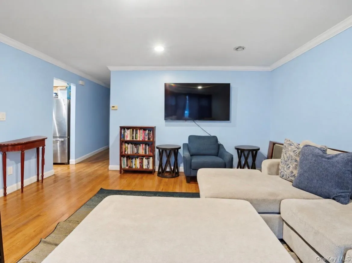 20 Tyler Place, Greenburgh, NY, 5 Bedrooms Bedrooms, 8 Rooms Rooms,2 BathroomsBathrooms,Residential,For Rent,Tyler,0,1064502 20 Tyler Place, Greenburgh, NY, 5 Bedrooms Bedrooms, 8 Rooms Rooms,2 BathroomsBathrooms,Residential,For Rent,Tyler,0,1064502
