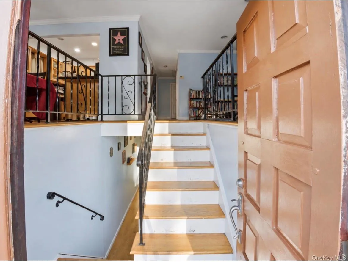 20 Tyler Place, Greenburgh, NY, 5 Bedrooms Bedrooms, 8 Rooms Rooms,2 BathroomsBathrooms,Residential,For Rent,Tyler,0,1064502 20 Tyler Place, Greenburgh, NY, 5 Bedrooms Bedrooms, 8 Rooms Rooms,2 BathroomsBathrooms,Residential,For Rent,Tyler,0,1064502