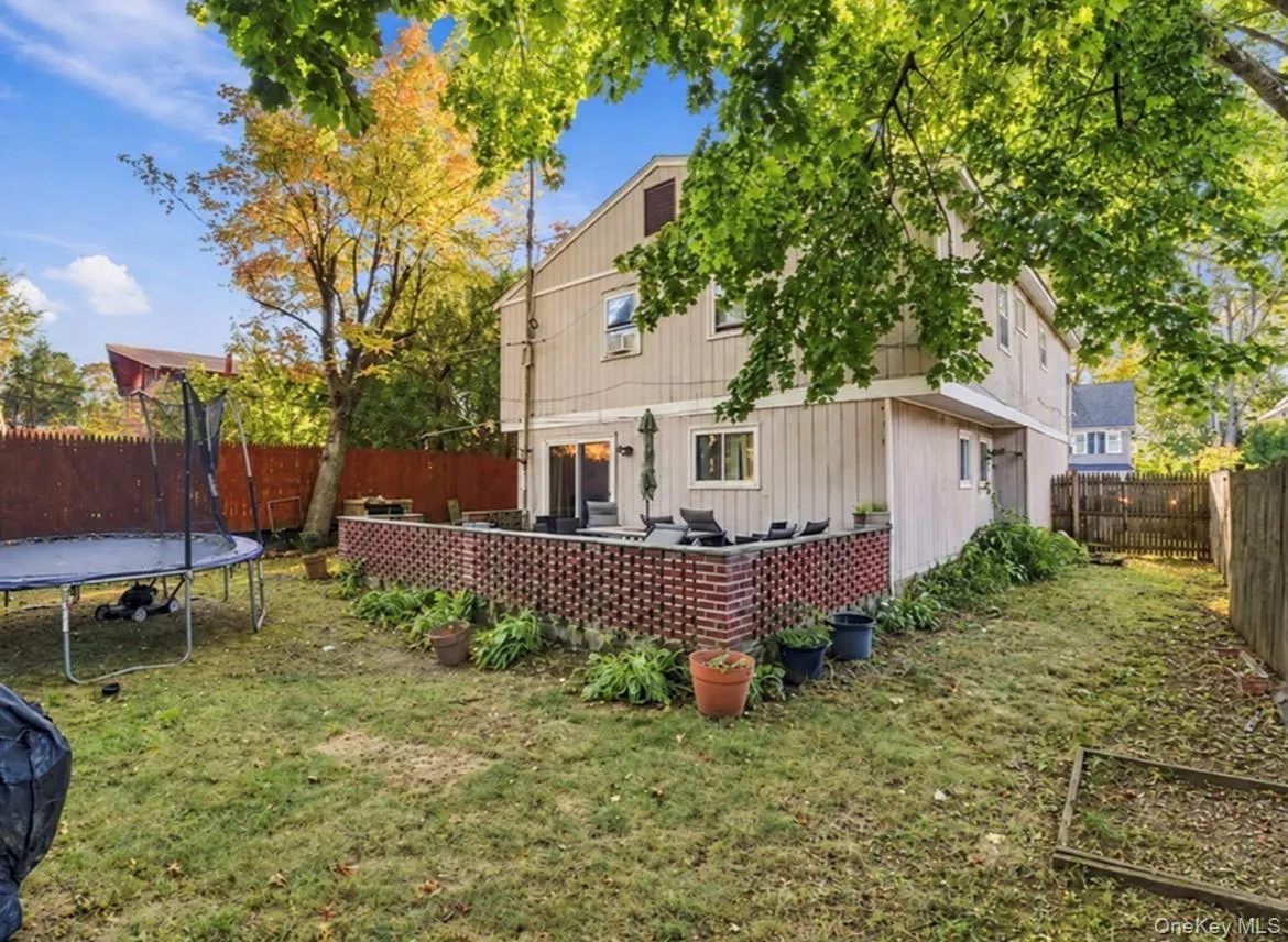 20 Tyler Place, Greenburgh, NY, 5 Bedrooms Bedrooms, 8 Rooms Rooms,2 BathroomsBathrooms,Residential,For Rent,Tyler,0,1064502 20 Tyler Place, Greenburgh, NY, 5 Bedrooms Bedrooms, 8 Rooms Rooms,2 BathroomsBathrooms,Residential,For Rent,Tyler,0,1064502