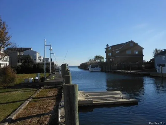 390 East Drive, Babylon, NY, 1 Bedroom Bedrooms, 3 Rooms Rooms,1 BathroomBathrooms,Residential Lease,For Rent,East,0,1064526 390 East Drive, Babylon, NY, 1 Bedroom Bedrooms, 3 Rooms Rooms,1 BathroomBathrooms,Residential Lease,For Rent,East,0,1064526