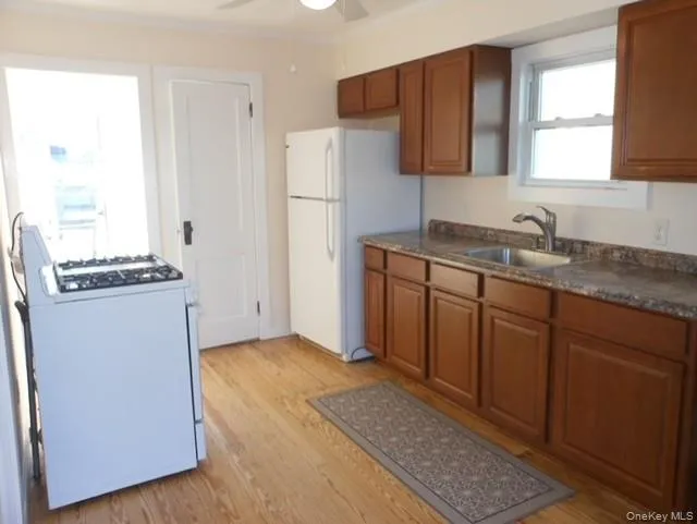 390 East Drive, Babylon, NY, 1 Bedroom Bedrooms, 3 Rooms Rooms,1 BathroomBathrooms,Residential Lease,For Rent,East,0,1064526 390 East Drive, Babylon, NY, 1 Bedroom Bedrooms, 3 Rooms Rooms,1 BathroomBathrooms,Residential Lease,For Rent,East,0,1064526