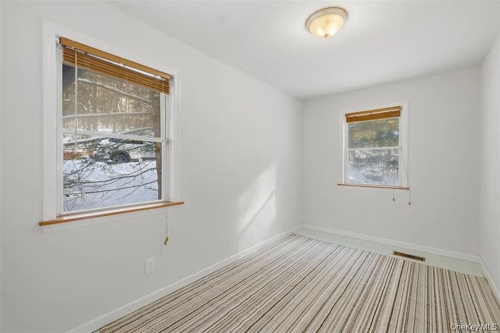 265 Oakland Valley Road, Deerpark, NY, 2 Bedrooms Bedrooms, 5 Rooms Rooms,1 BathroomBathrooms,Residential Lease,For Rent,Oakland Valley,0,1064542 265 Oakland Valley Road, Deerpark, NY, 2 Bedrooms Bedrooms, 5 Rooms Rooms,1 BathroomBathrooms,Residential Lease,For Rent,Oakland Valley,0,1064542
