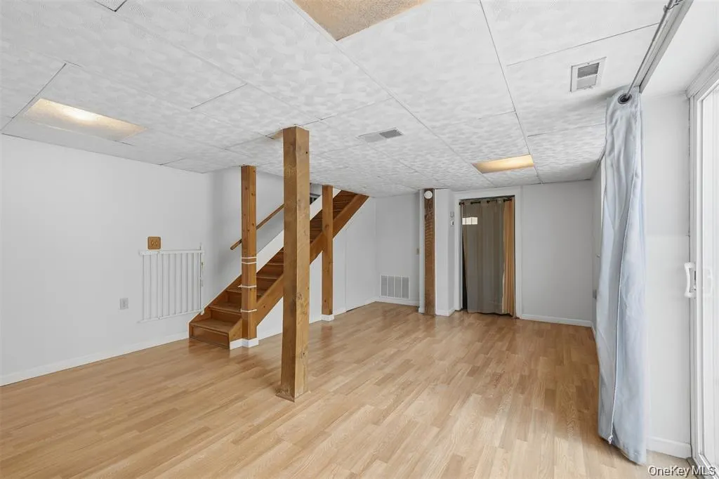 265 Oakland Valley Road, Deerpark, NY, 2 Bedrooms Bedrooms, 5 Rooms Rooms,1 BathroomBathrooms,Residential Lease,For Rent,Oakland Valley,0,1064542 265 Oakland Valley Road, Deerpark, NY, 2 Bedrooms Bedrooms, 5 Rooms Rooms,1 BathroomBathrooms,Residential Lease,For Rent,Oakland Valley,0,1064542