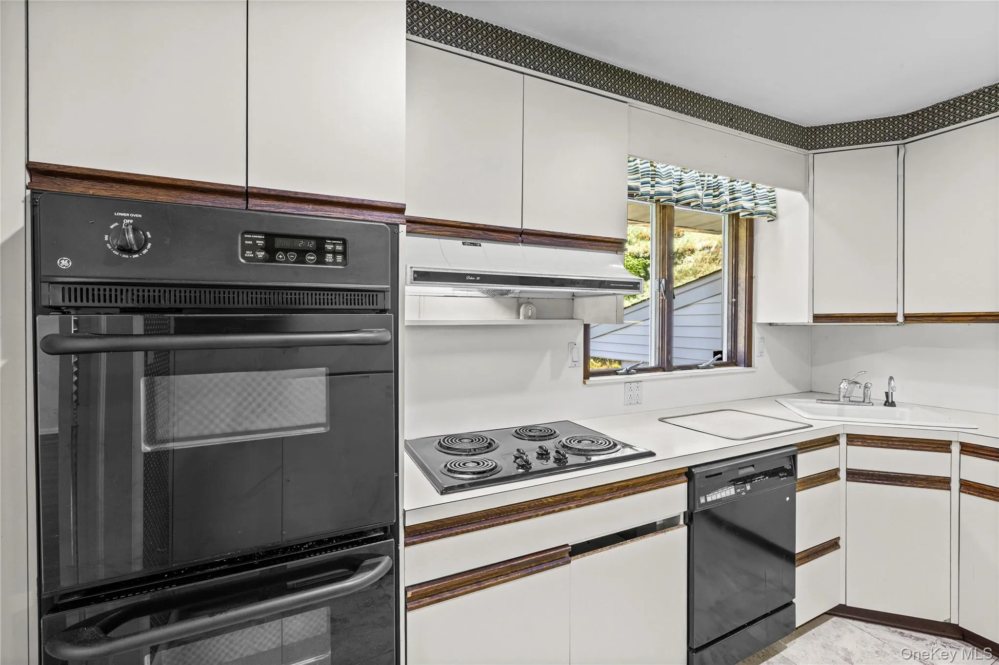 Clean and Fully Functional! Clean and Fully Functional!